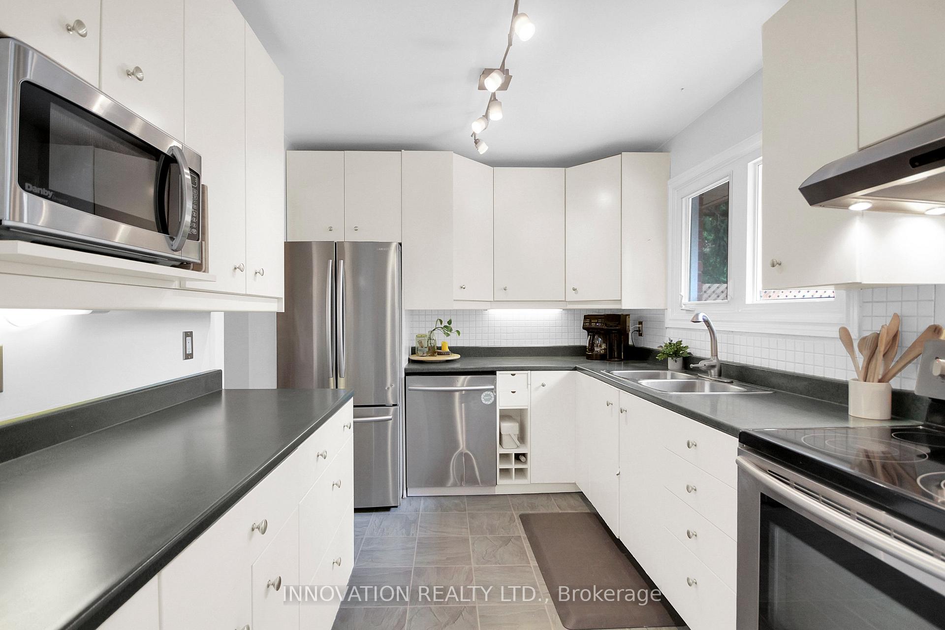 Photo 9 of Unit 63, 21 Midland Crescent, Ottawa, Arlington Woods — HOMEH