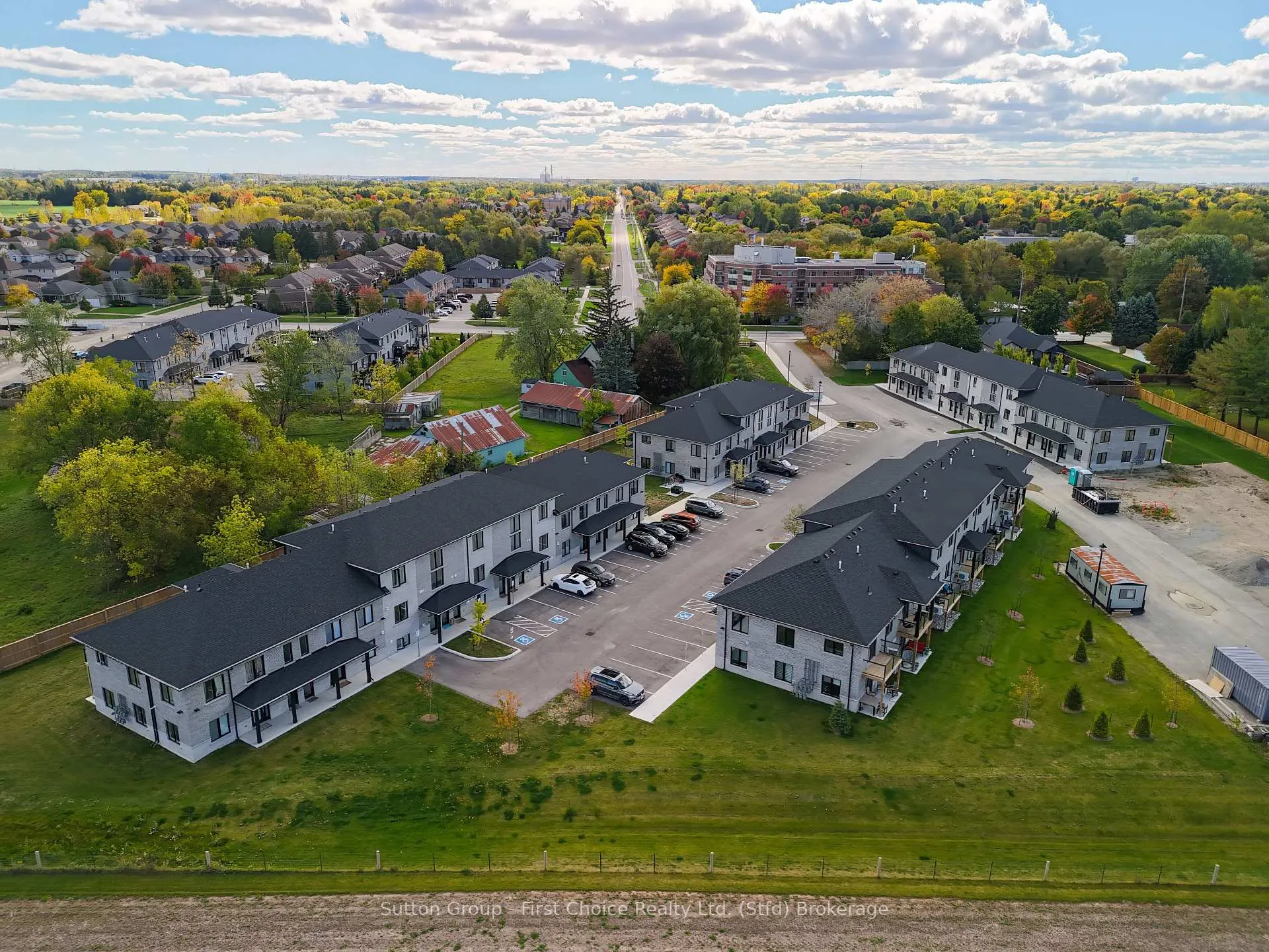 Photo of Unit Unit 6, 3202 Vivian Line
