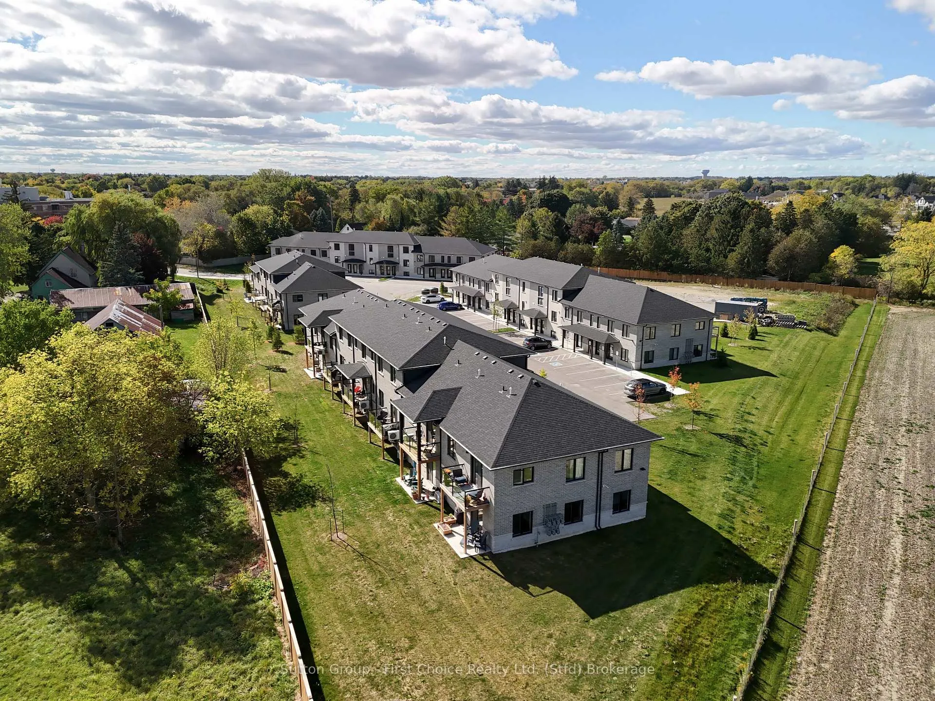 Photo 15 of Unit Unit 6, 3202 Vivian Line, Stratford — HOMEH