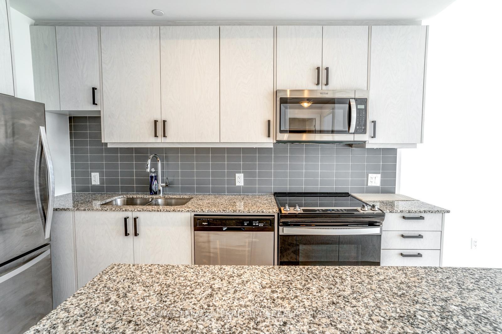 Photo 4 of Unit 507, 20 Gatineau Drive, Vaughan, Beverley Glen — HOMEH