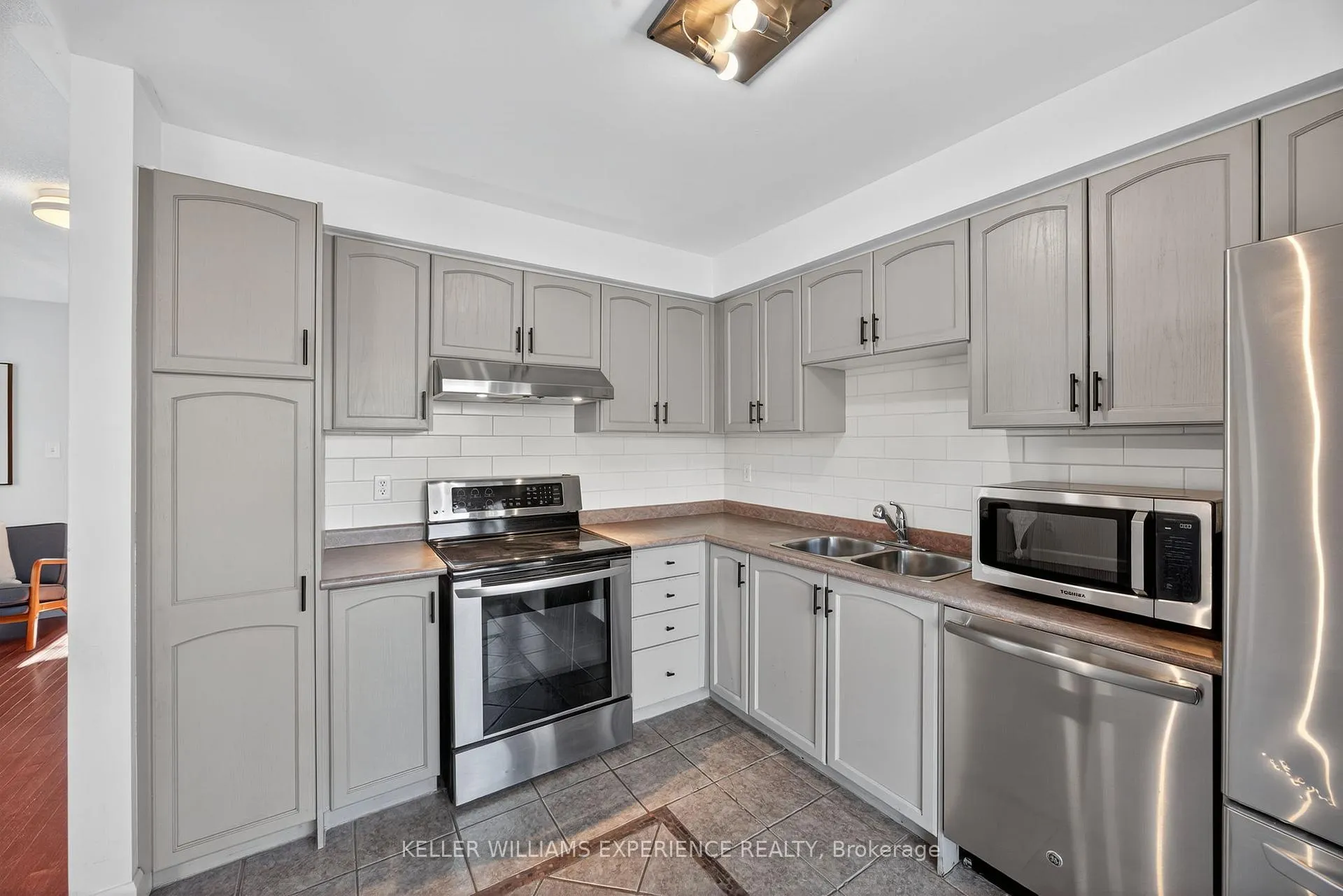 Photo 12 of 64 Gadwall Avenue, Barrie, Painswick South — HOMEH