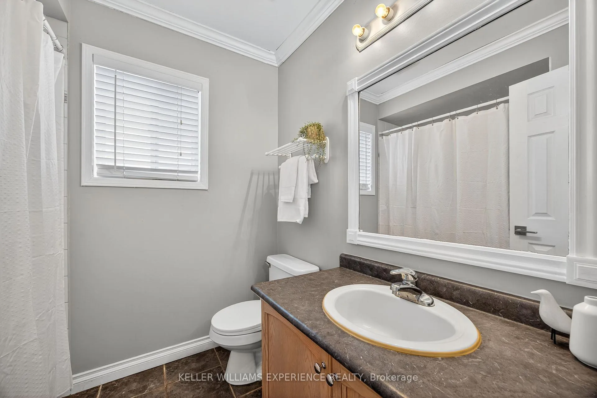 Photo 23 of 64 Gadwall Avenue, Barrie, Painswick South — HOMEH