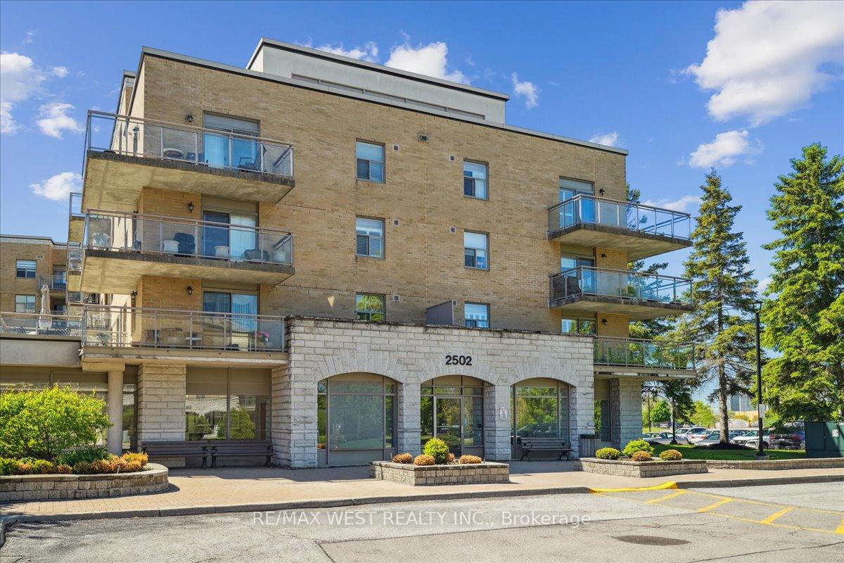 Photo 1 of Unit 520, 2502 Rutherford Road, Vaughan, Maple — HOMEH