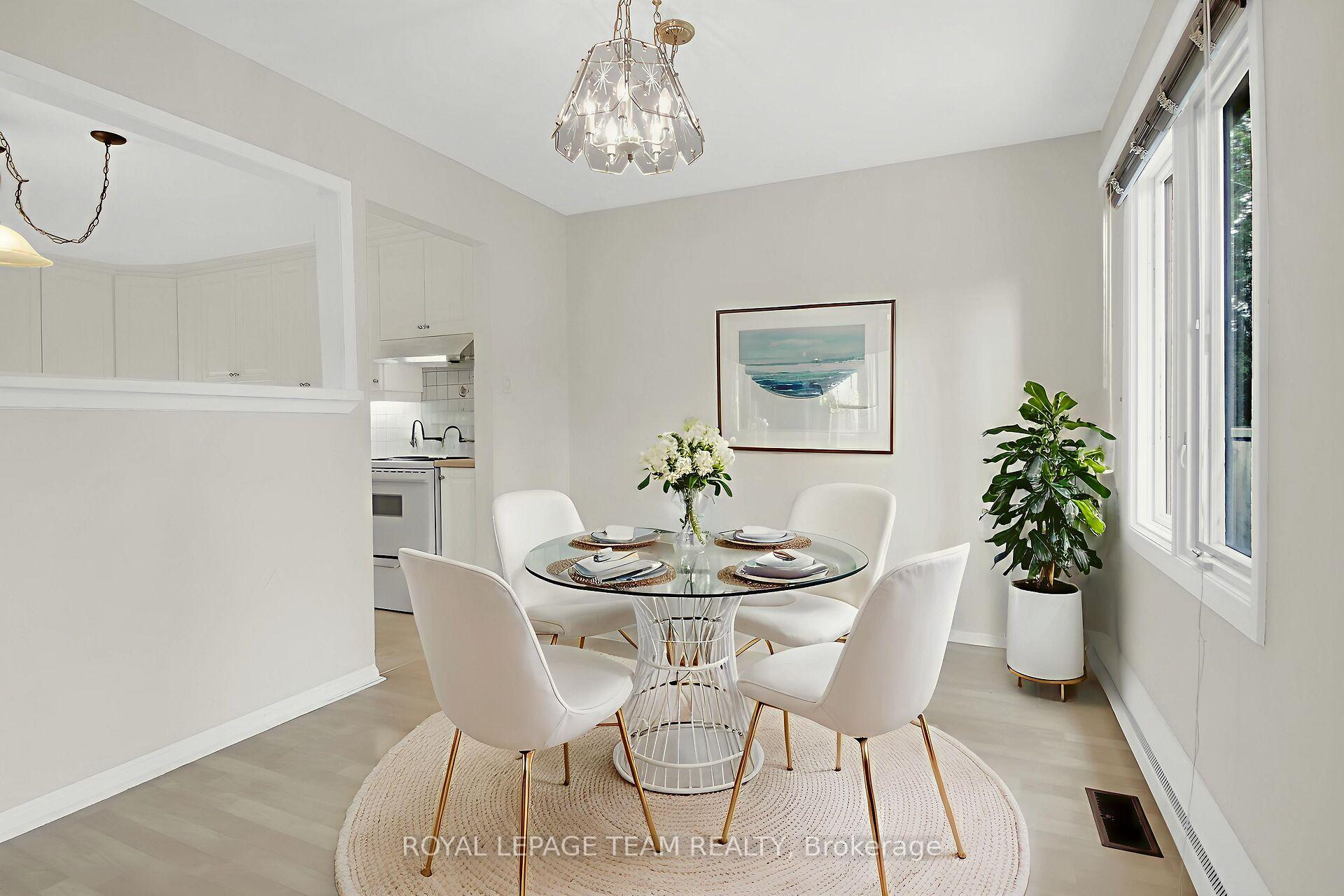 Photo 10 of 13 Bethune Way, Ottawa, Kanata - Beaverbrook — HOMEH