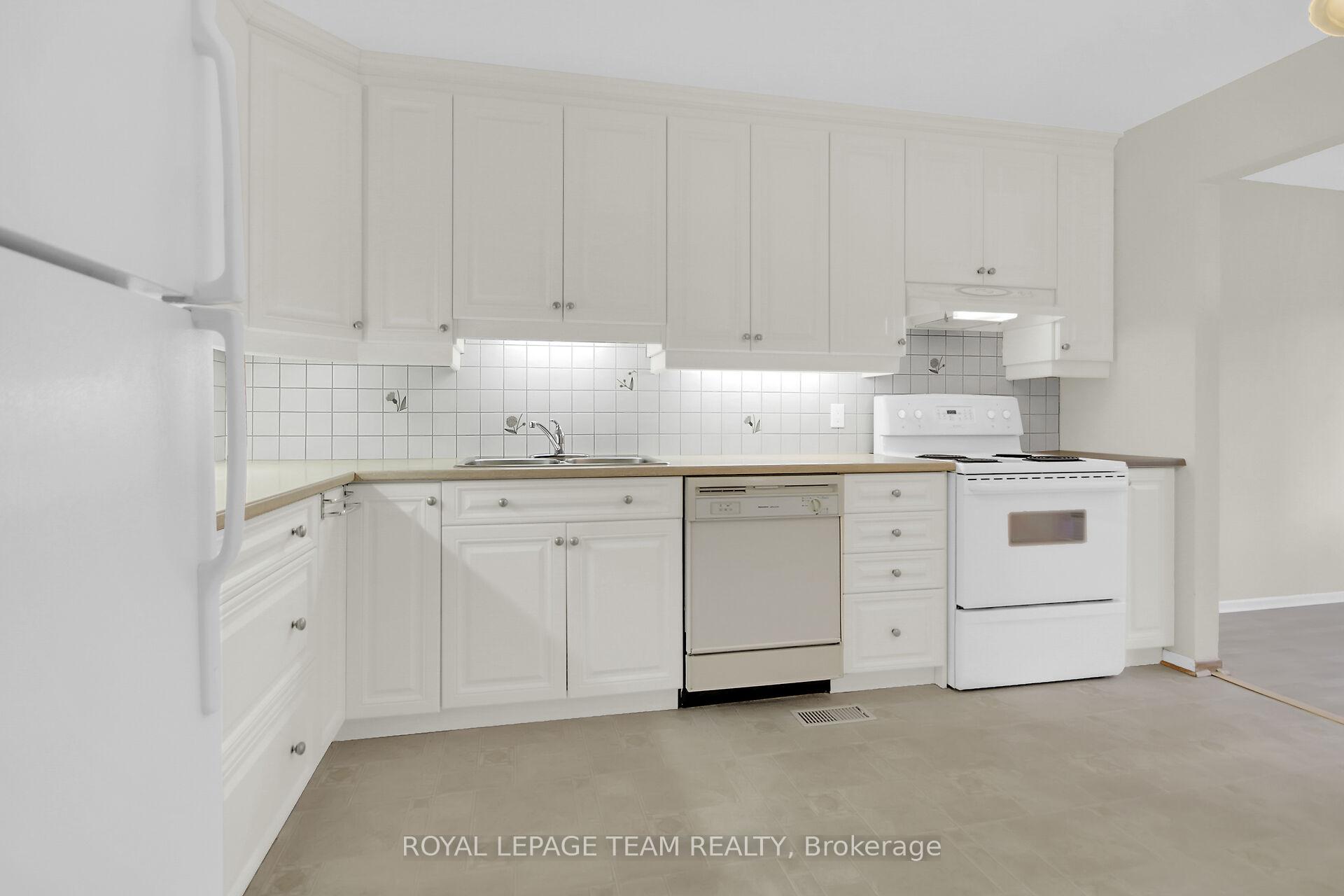 Photo 13 of 13 Bethune Way, Ottawa, Kanata - Beaverbrook — HOMEH