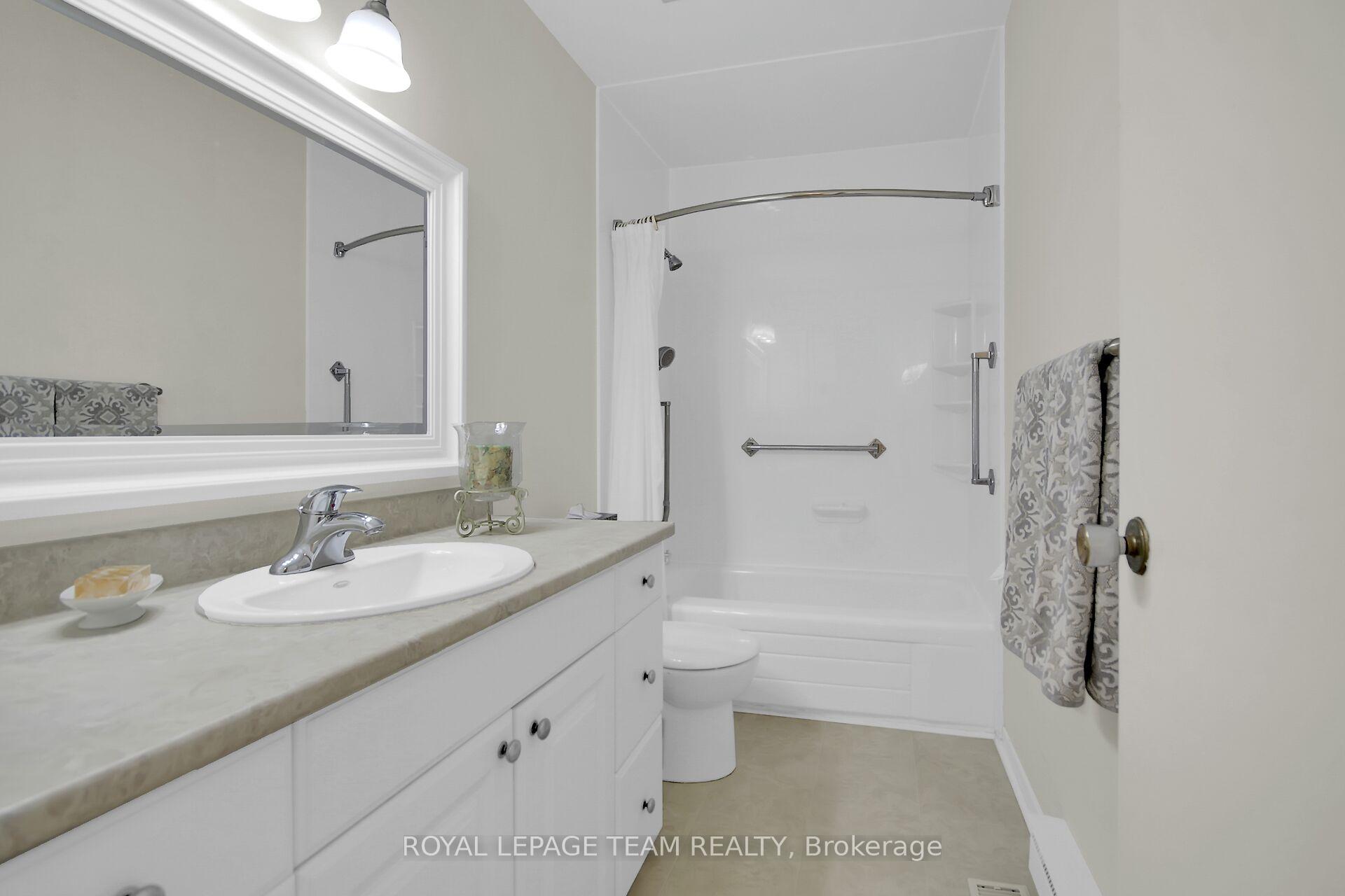 Photo 33 of 13 Bethune Way, Ottawa, Kanata - Beaverbrook — HOMEH