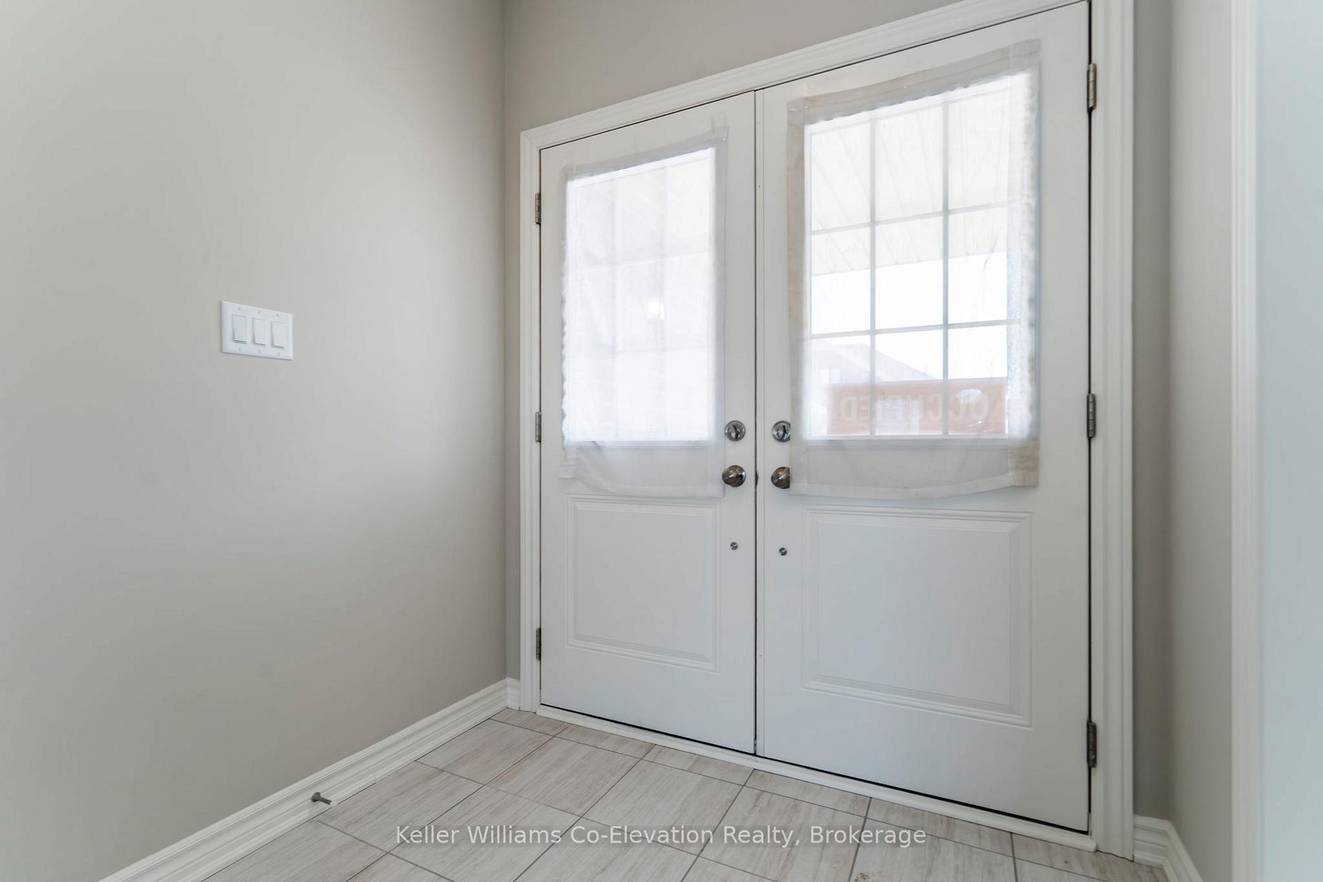 Photo 2 of 264 Springfield Crescent, Clearview, Stayner — HOMEH