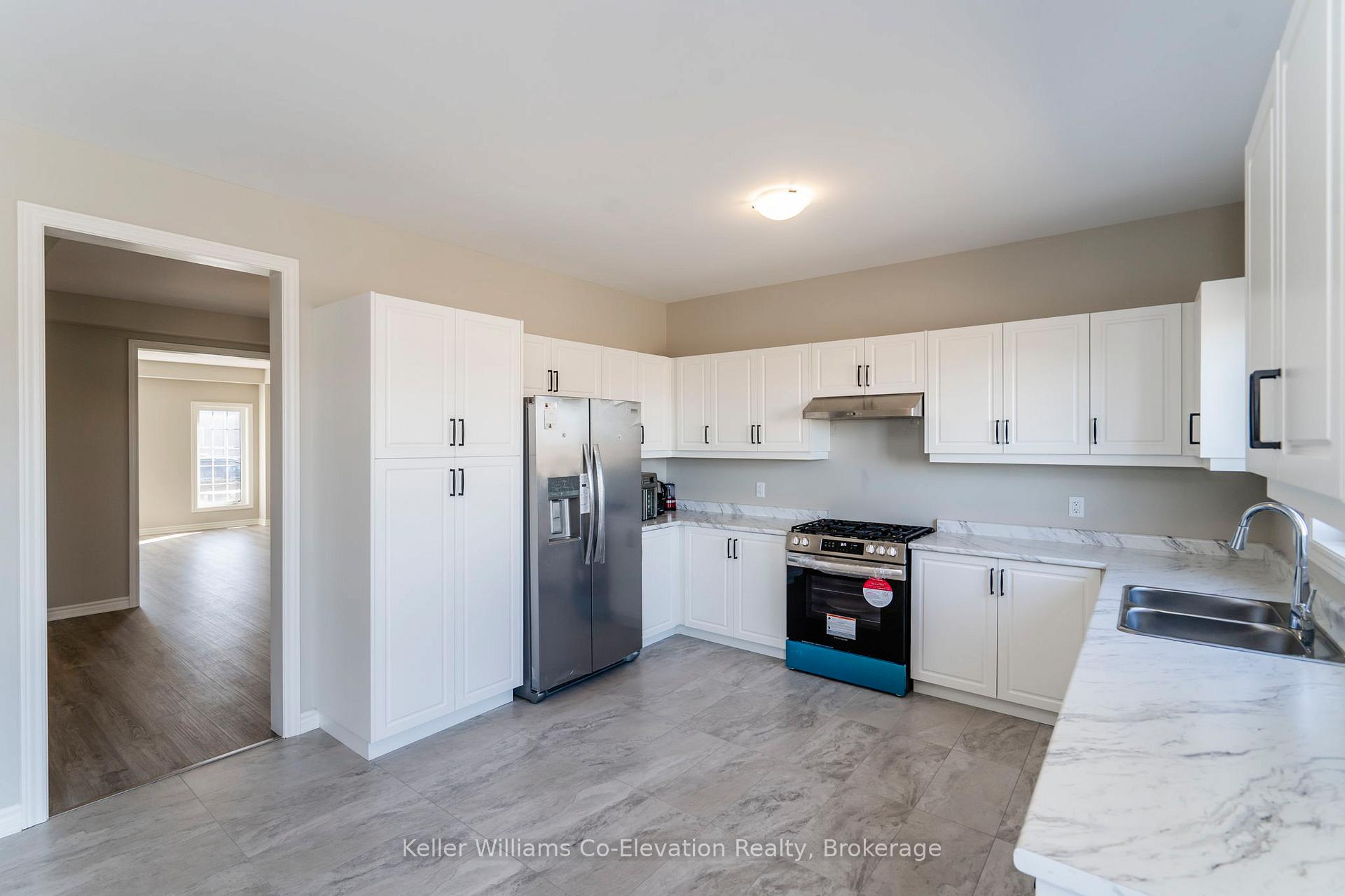 Photo 6 of 264 Springfield Crescent, Clearview, Stayner — HOMEH