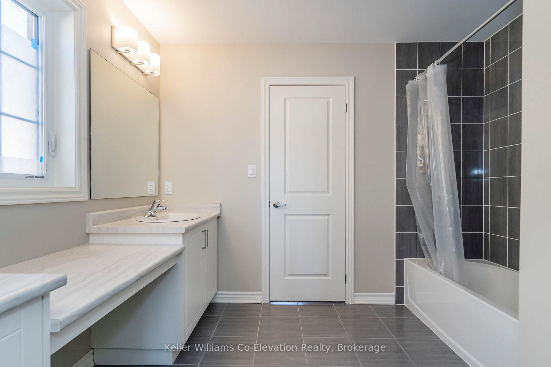 Photo 36 of 264 Springfield Crescent, Clearview, Stayner — HOMEH