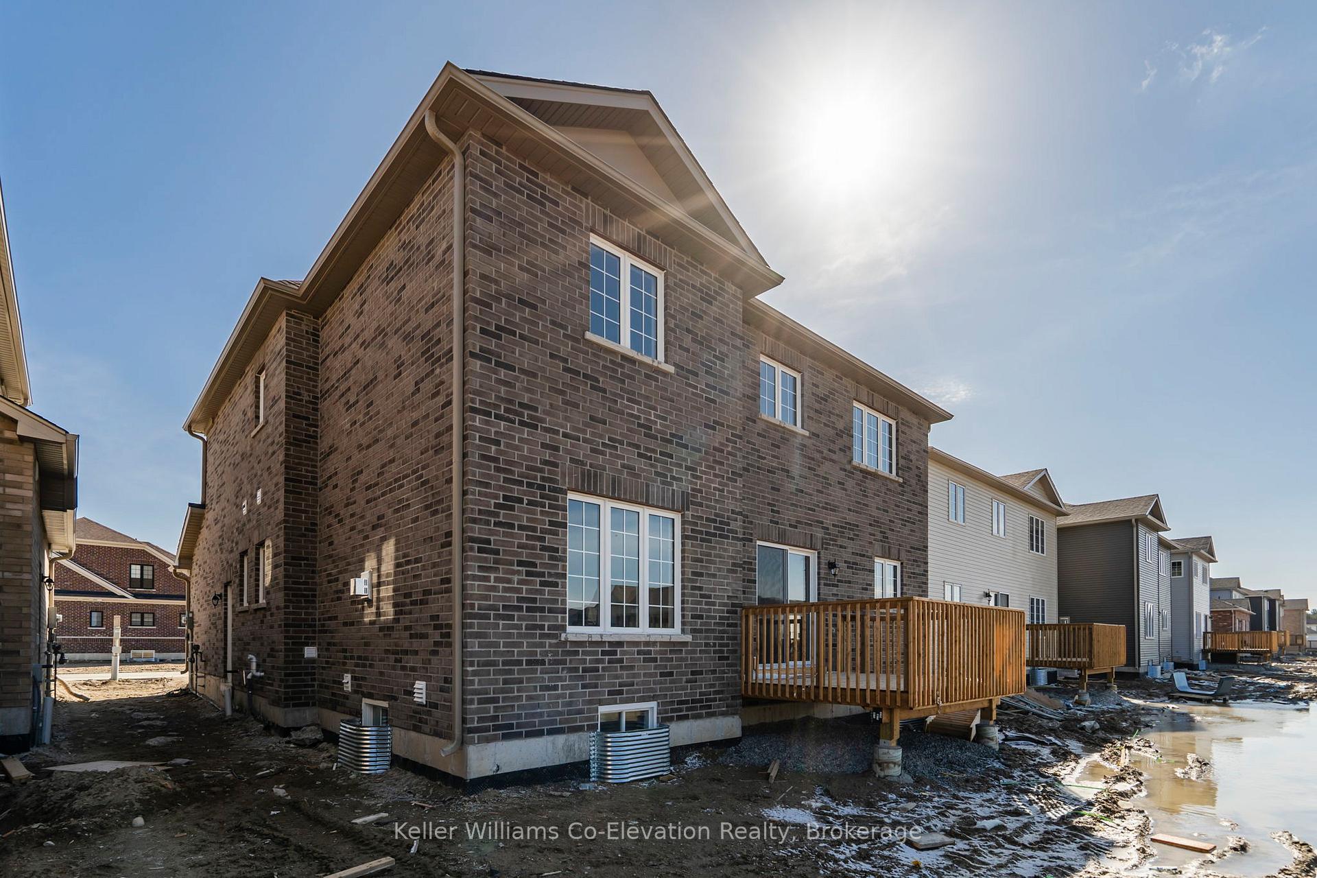 Photo 37 of 264 Springfield Crescent, Clearview, Stayner — HOMEH