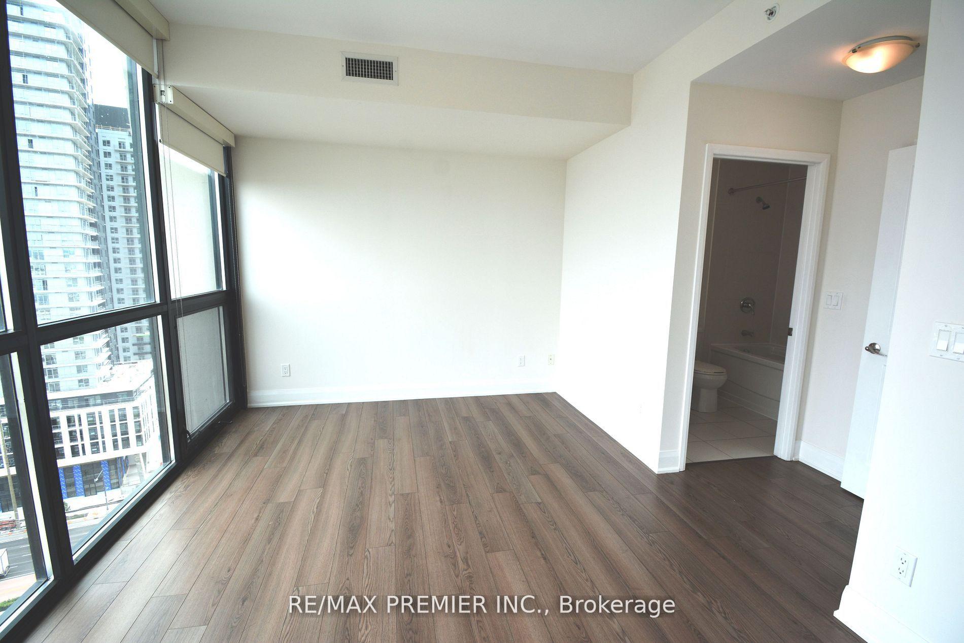 Photo 17 of Unit 1709, 2900 Highway 7, Vaughan, Concord — HOMEH