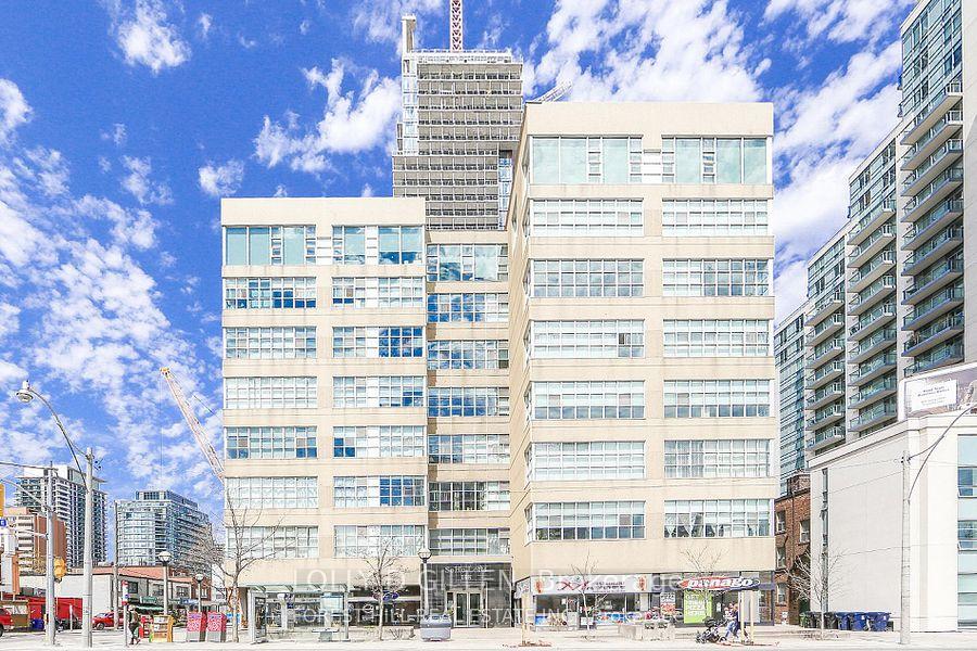 Front of Unit PH08, 188 Eglinton Avenue E