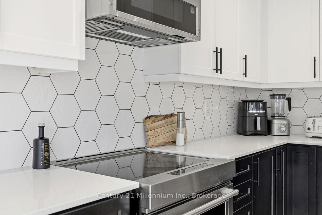 Photo 13 of 30 Mclean Avenue, Collingwood — HOMEH
