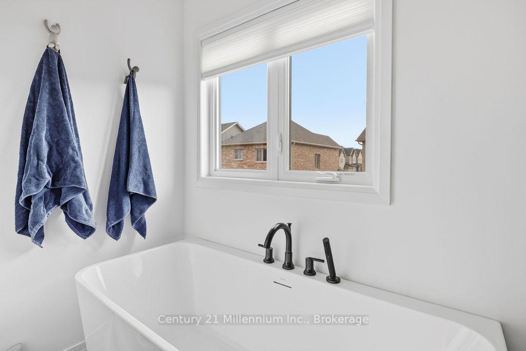 Photo 29 of 30 Mclean Avenue, Collingwood — HOMEH