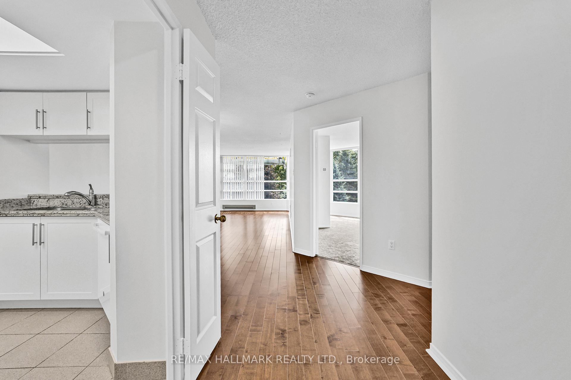 Photo 3 of Unit 310, 7825 Bayview Avenue N, Markham, Aileen-Willowbrook — HOMEH