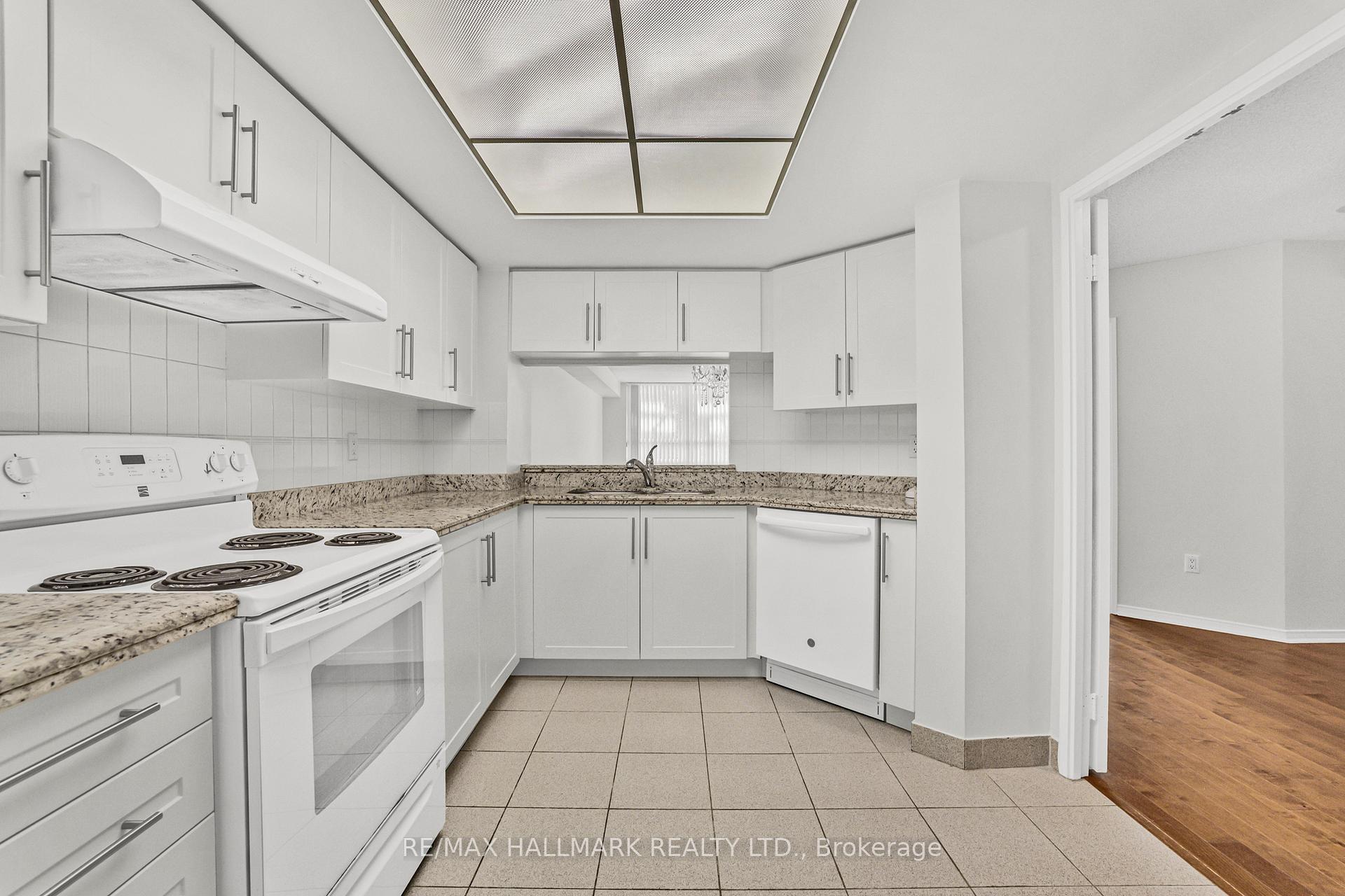 Photo 6 of Unit 310, 7825 Bayview Avenue N, Markham, Aileen-Willowbrook — HOMEH