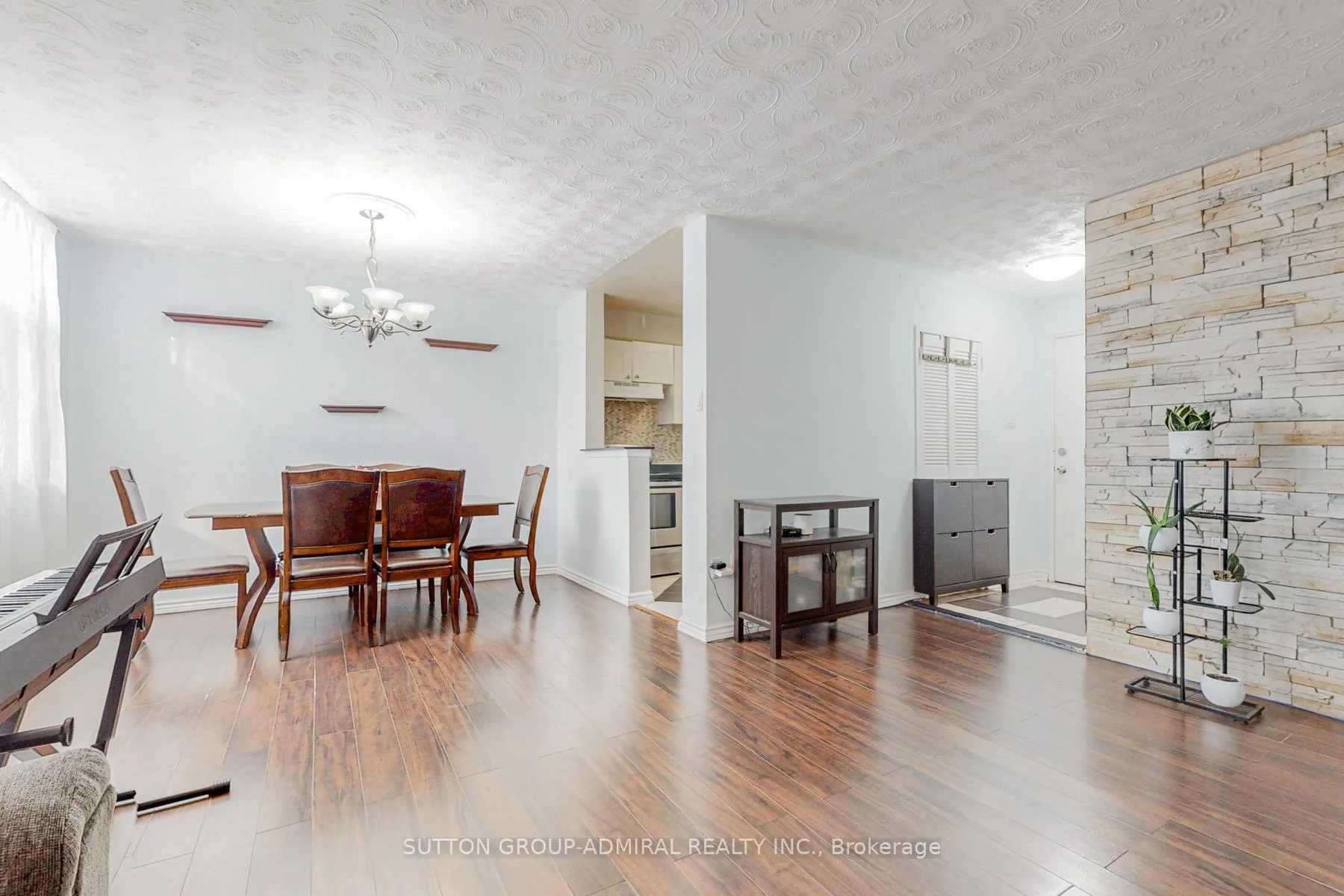 Photo 6 of Unit 209, 2245 Eglinton Avenue E, Scarborough, Ionview — HOMEH