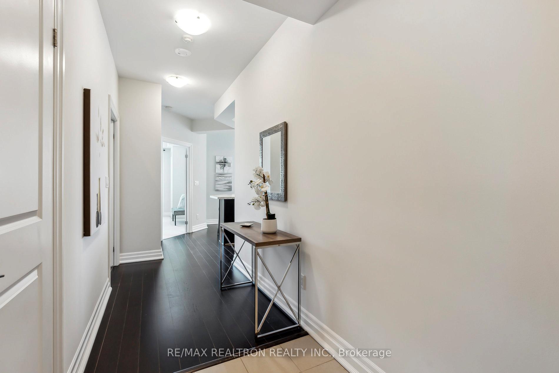 Photo 7 of Unit 332, 180 John West Way W, Aurora, Bayview Wellington — HOMEH