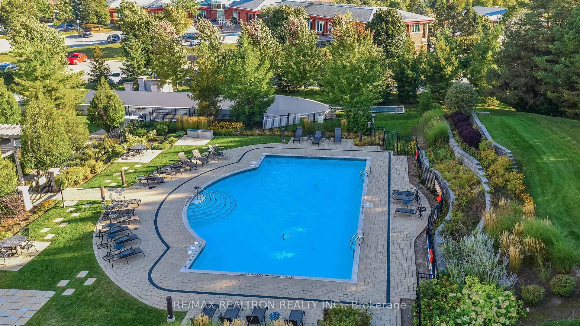 Photo 34 of Unit 332, 180 John West Way W, Aurora, Bayview Wellington — HOMEH