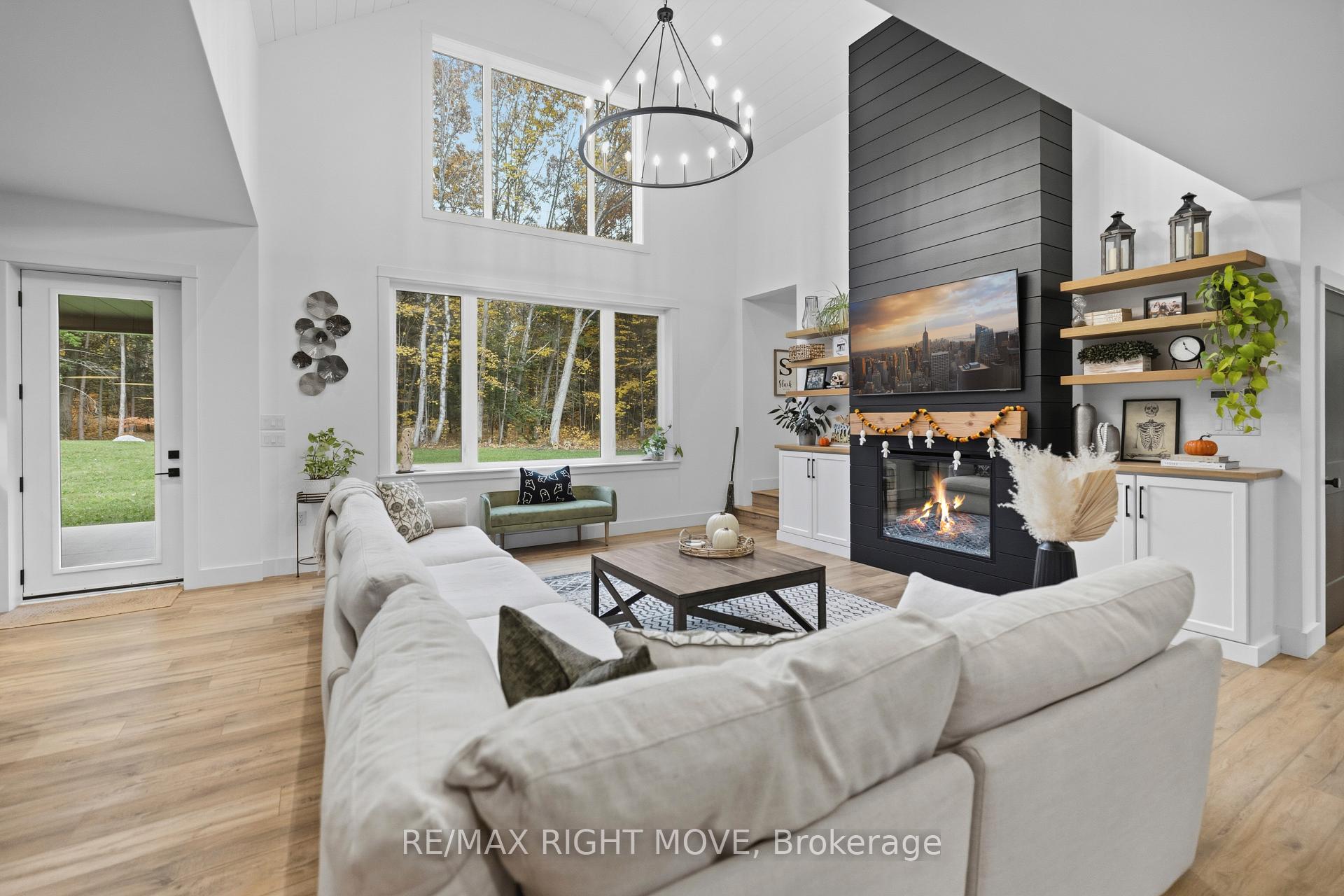 Photo 11 of 1025 Davis Drive, Gravenhurst, Morrison — HOMEH