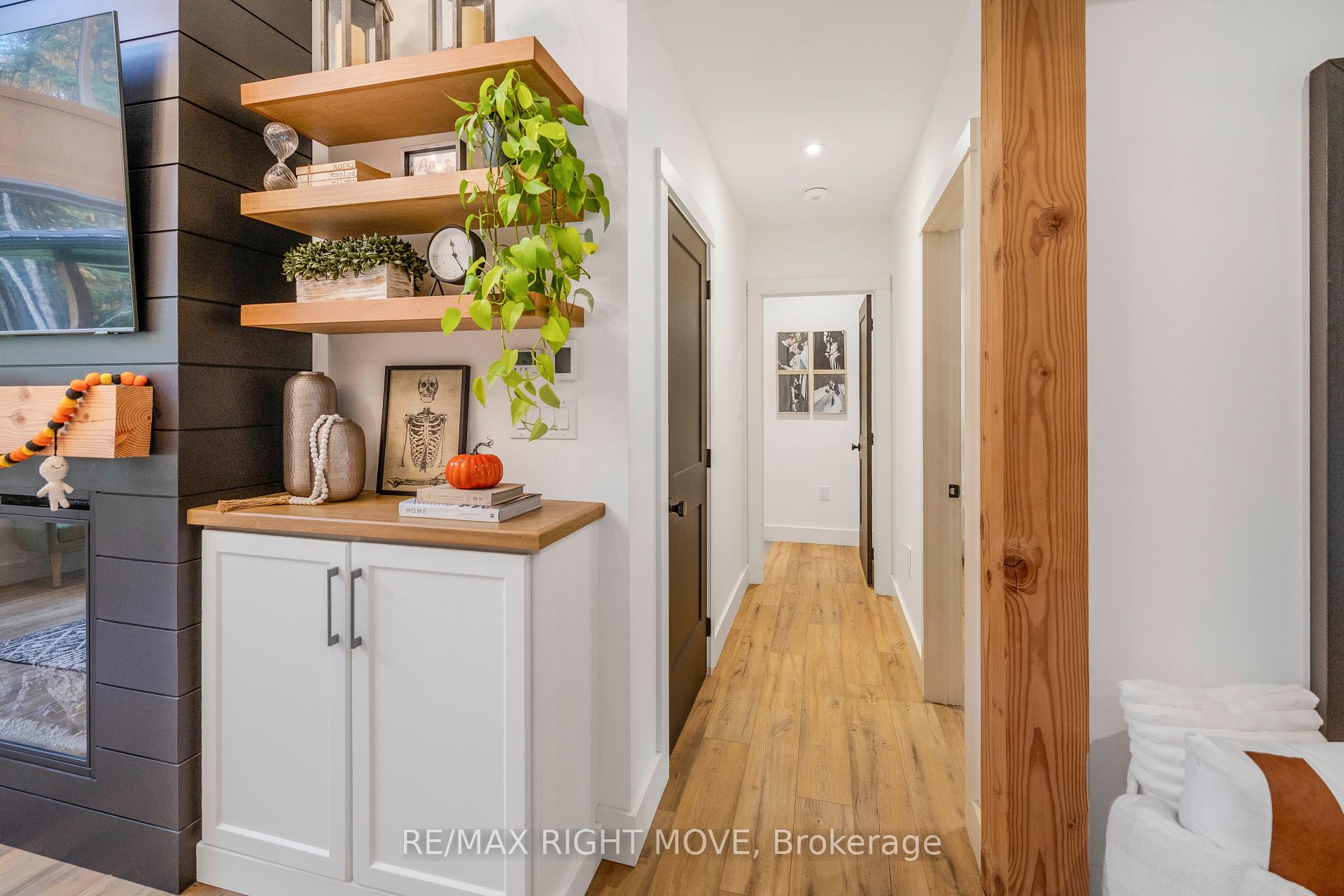 Photo 9 of 1025 Davis Drive, Gravenhurst, Morrison — HOMEH