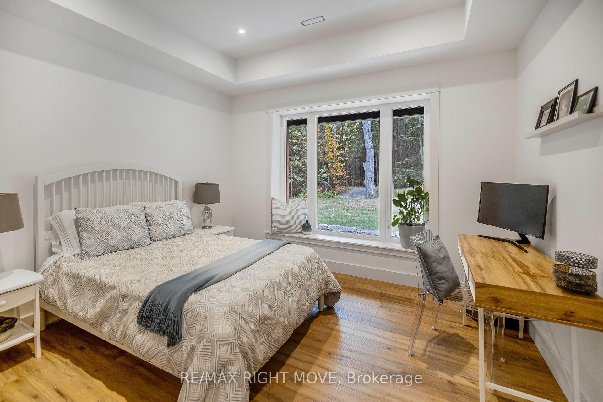 Photo 5 of 1025 Davis Drive, Gravenhurst, Morrison — HOMEH