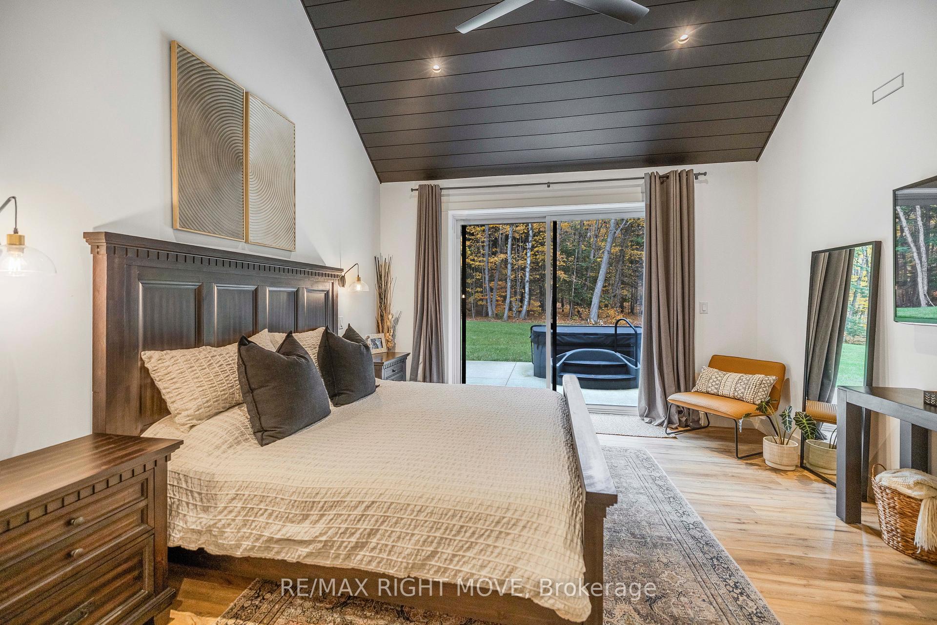 Photo 7 of 1025 Davis Drive, Gravenhurst, Morrison — HOMEH