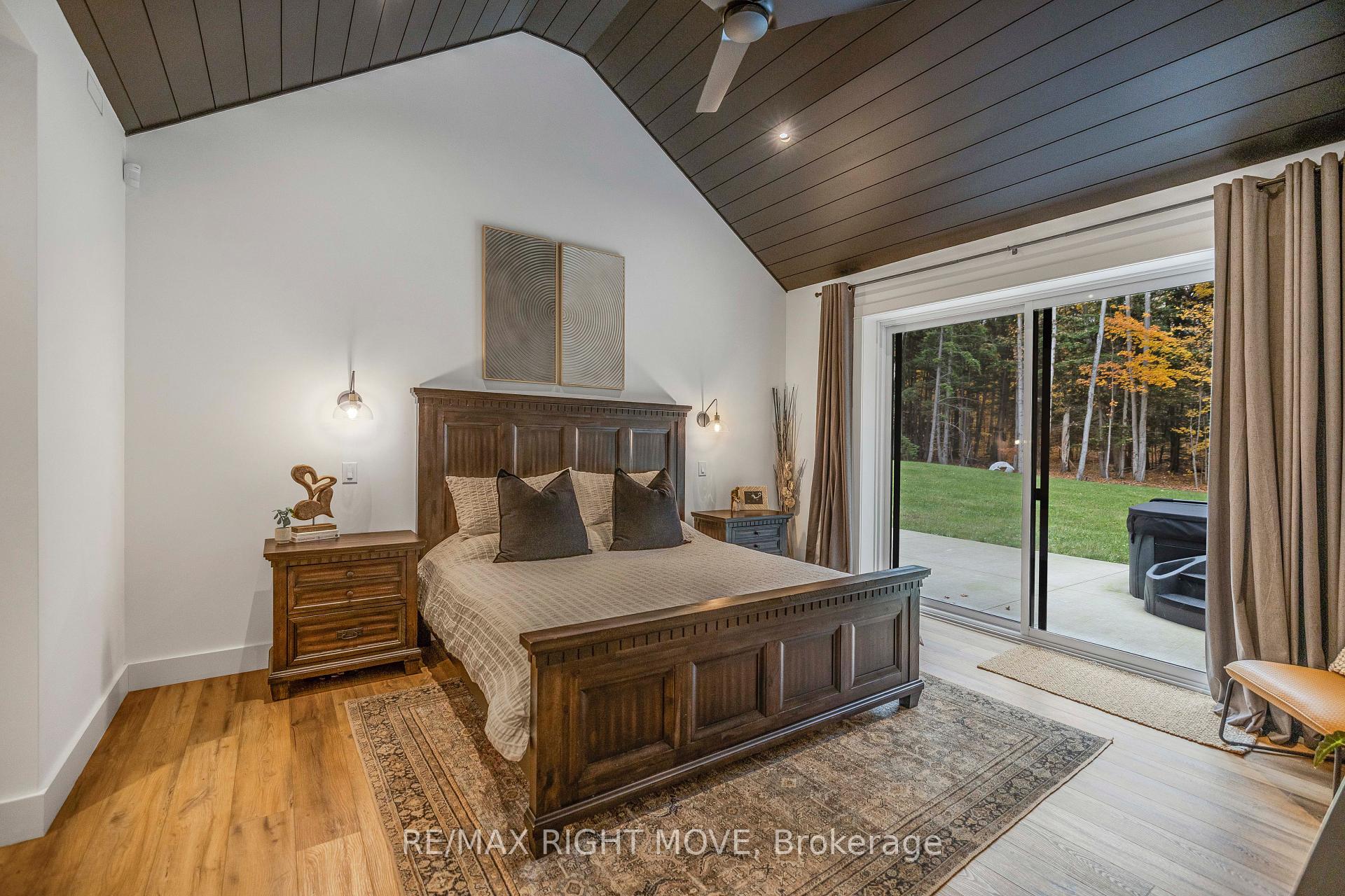 Photo 13 of 1025 Davis Drive, Gravenhurst, Morrison — HOMEH