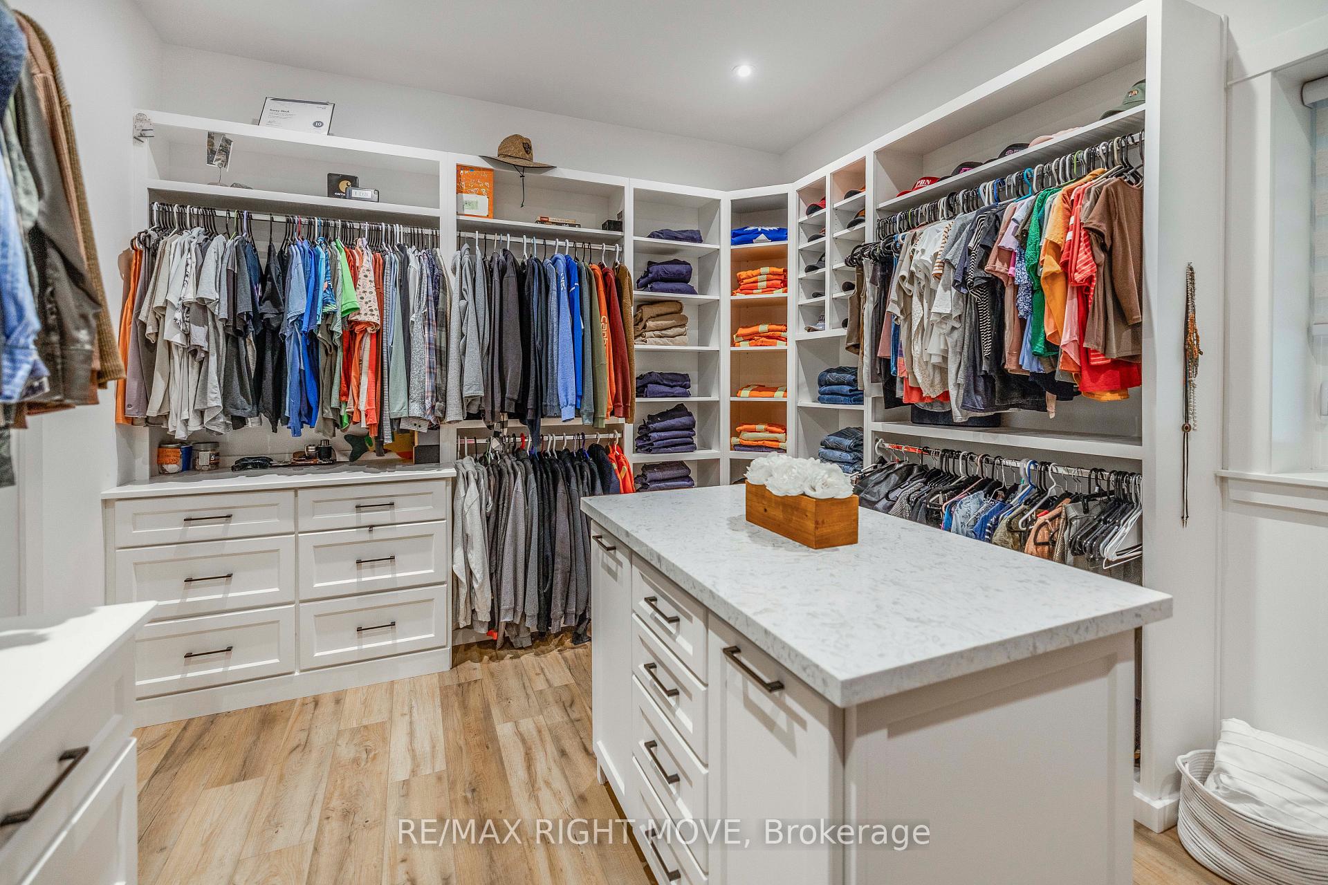 Photo 17 of 1025 Davis Drive, Gravenhurst, Morrison — HOMEH