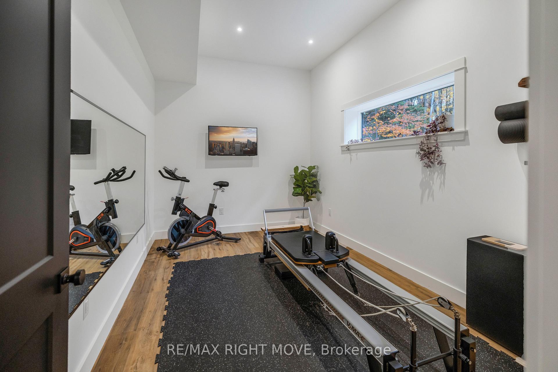 Photo 25 of 1025 Davis Drive, Gravenhurst, Morrison — HOMEH