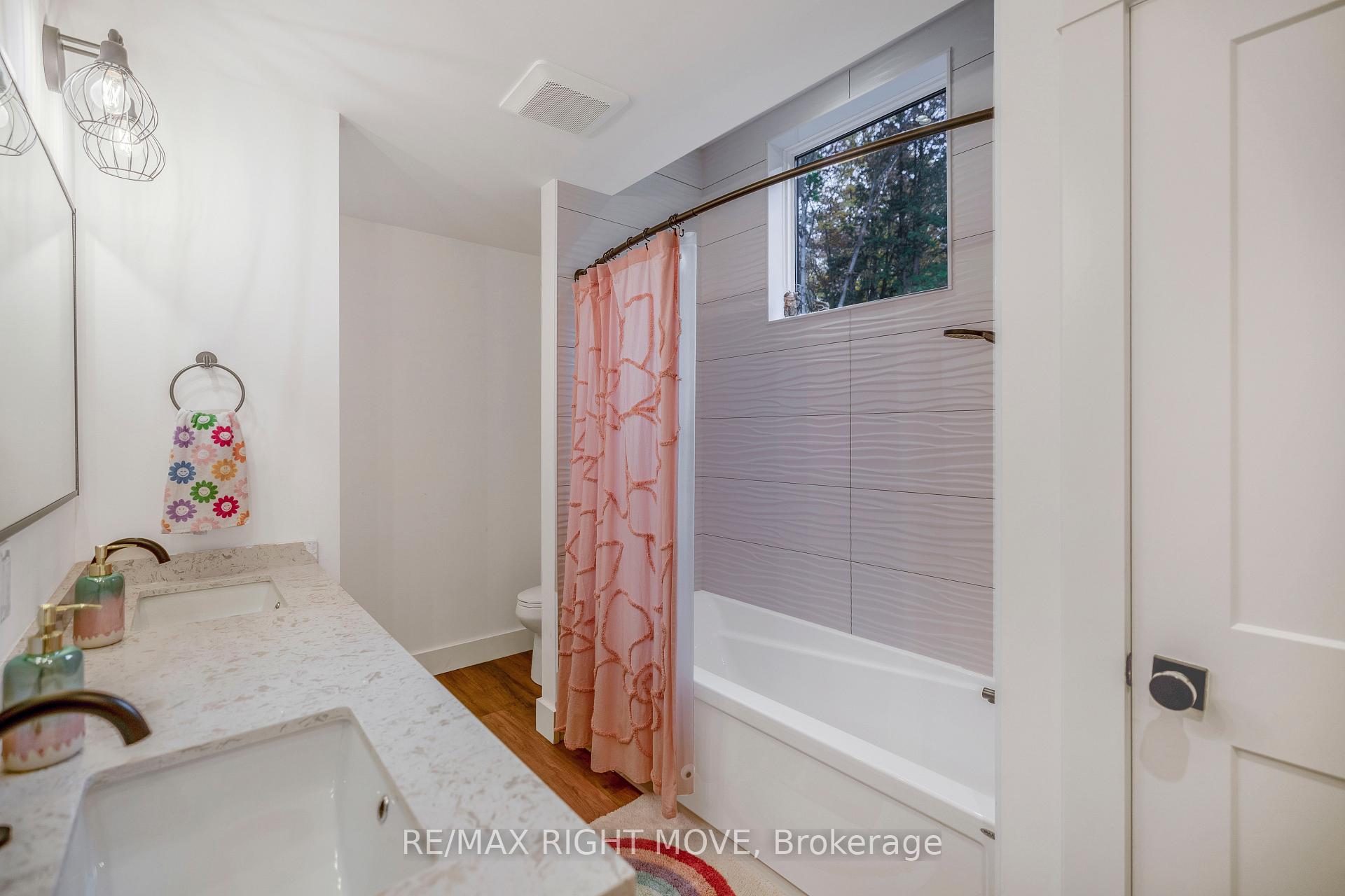 Photo 27 of 1025 Davis Drive, Gravenhurst, Morrison — HOMEH