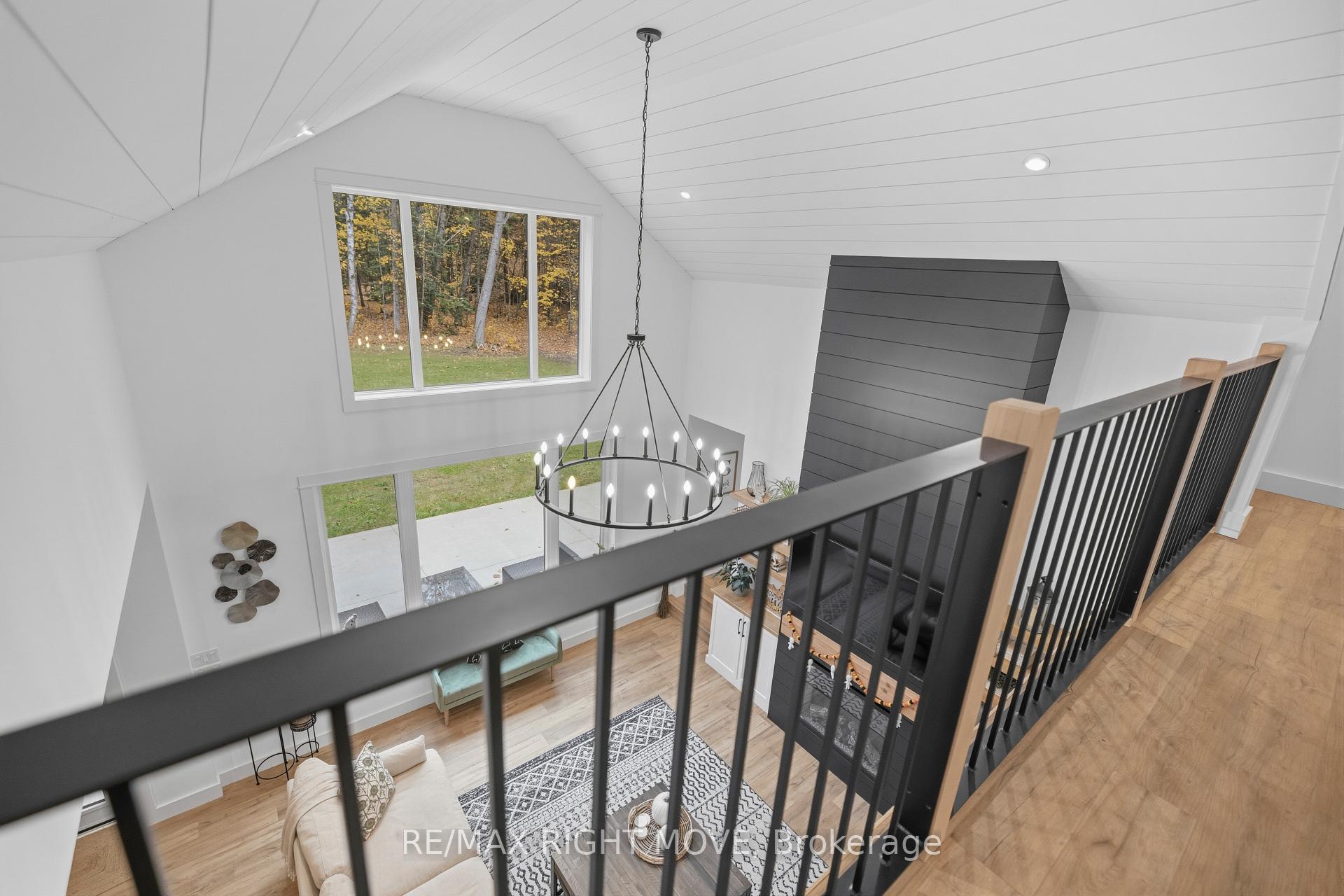 Photo 33 of 1025 Davis Drive, Gravenhurst, Morrison — HOMEH