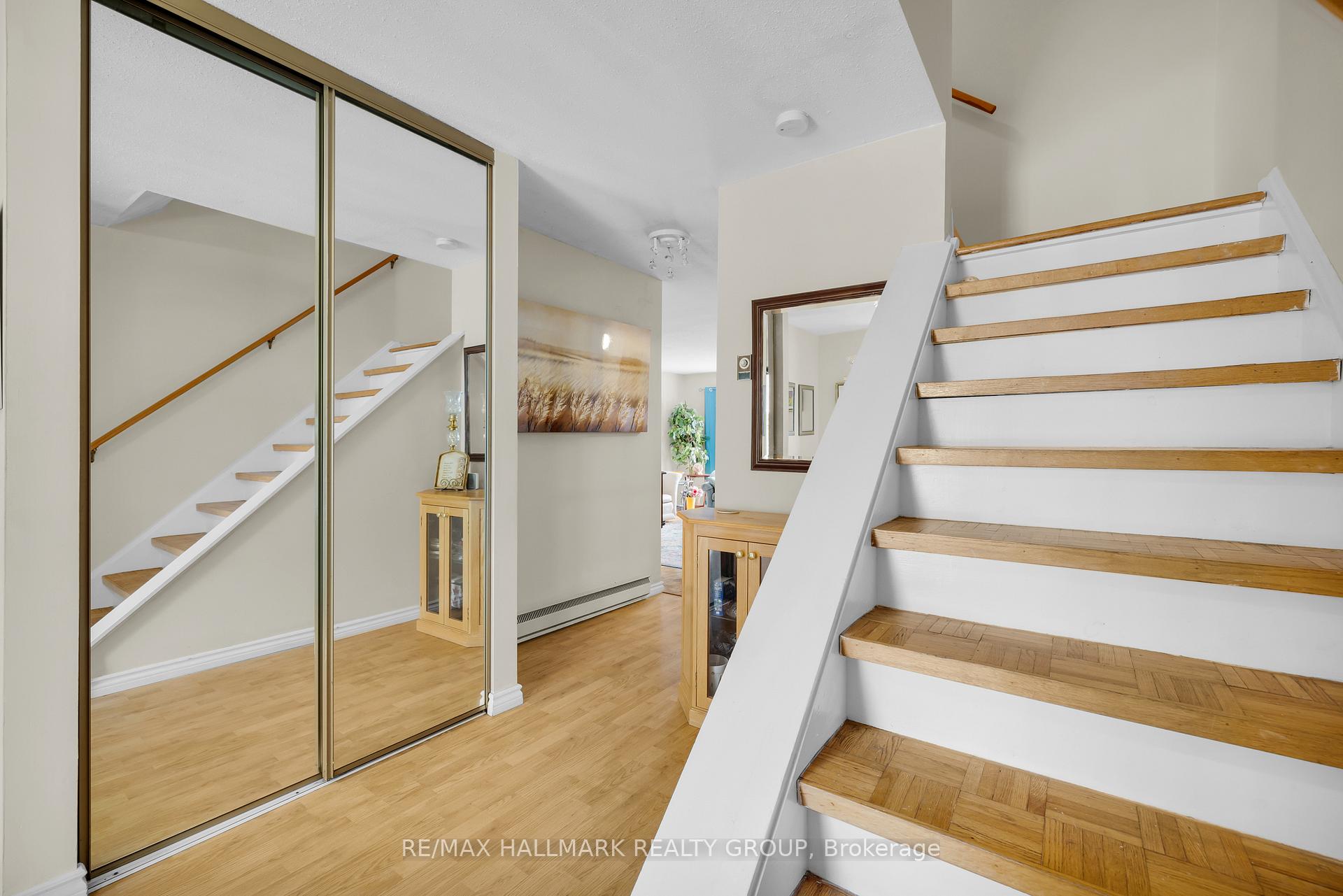 Photo 42 of 10 Black Forest Lane, Ottawa, Arbeatha Park — HOMEH