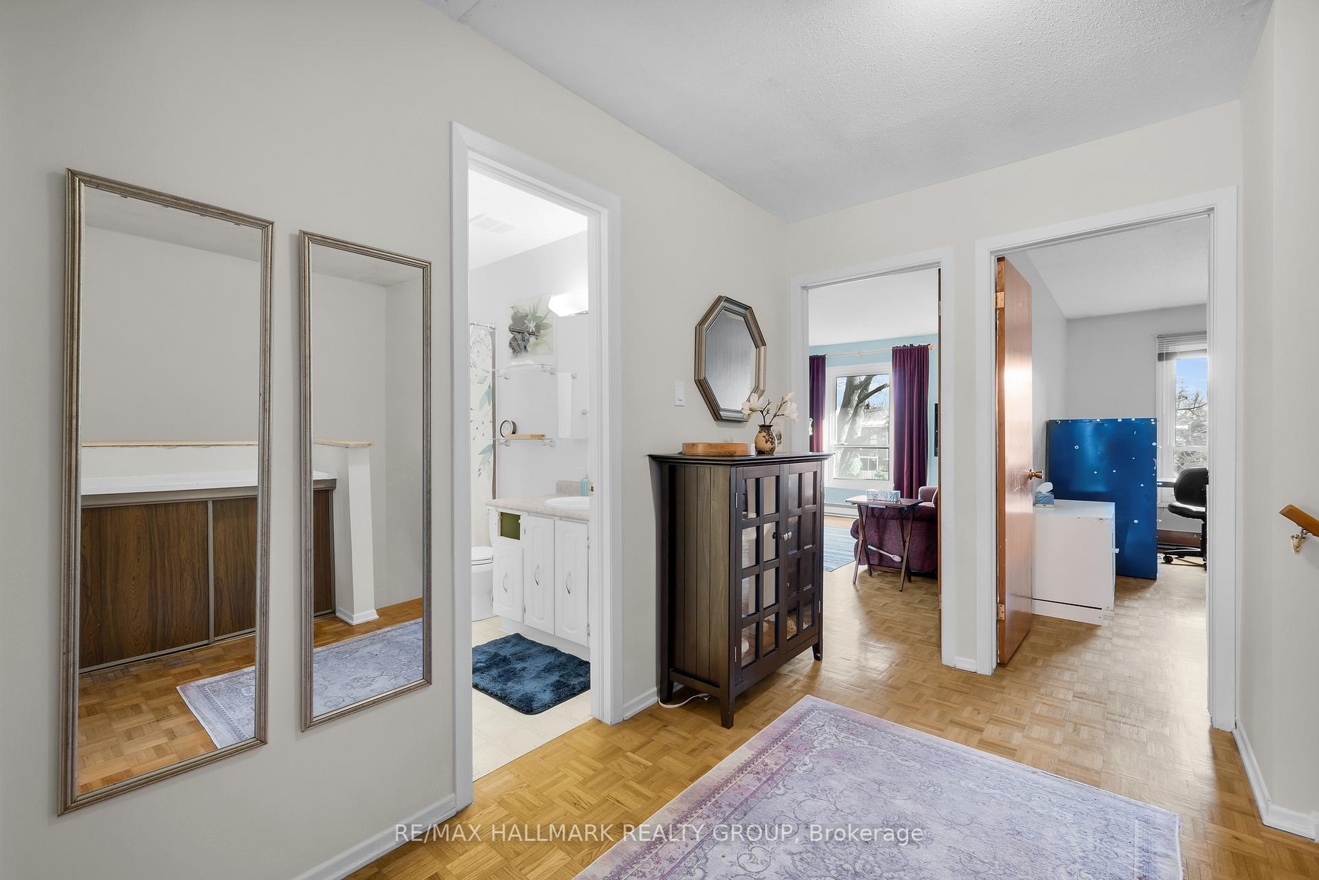 Photo 44 of 10 Black Forest Lane, Ottawa, Arbeatha Park — HOMEH