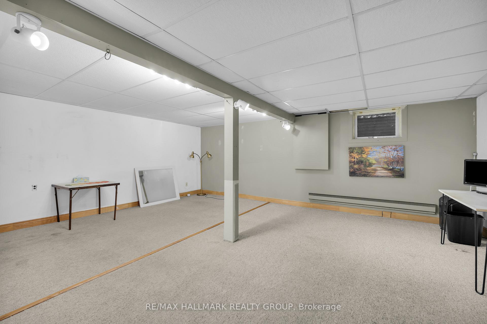 Photo 55 of 10 Black Forest Lane, Ottawa, Arbeatha Park — HOMEH
