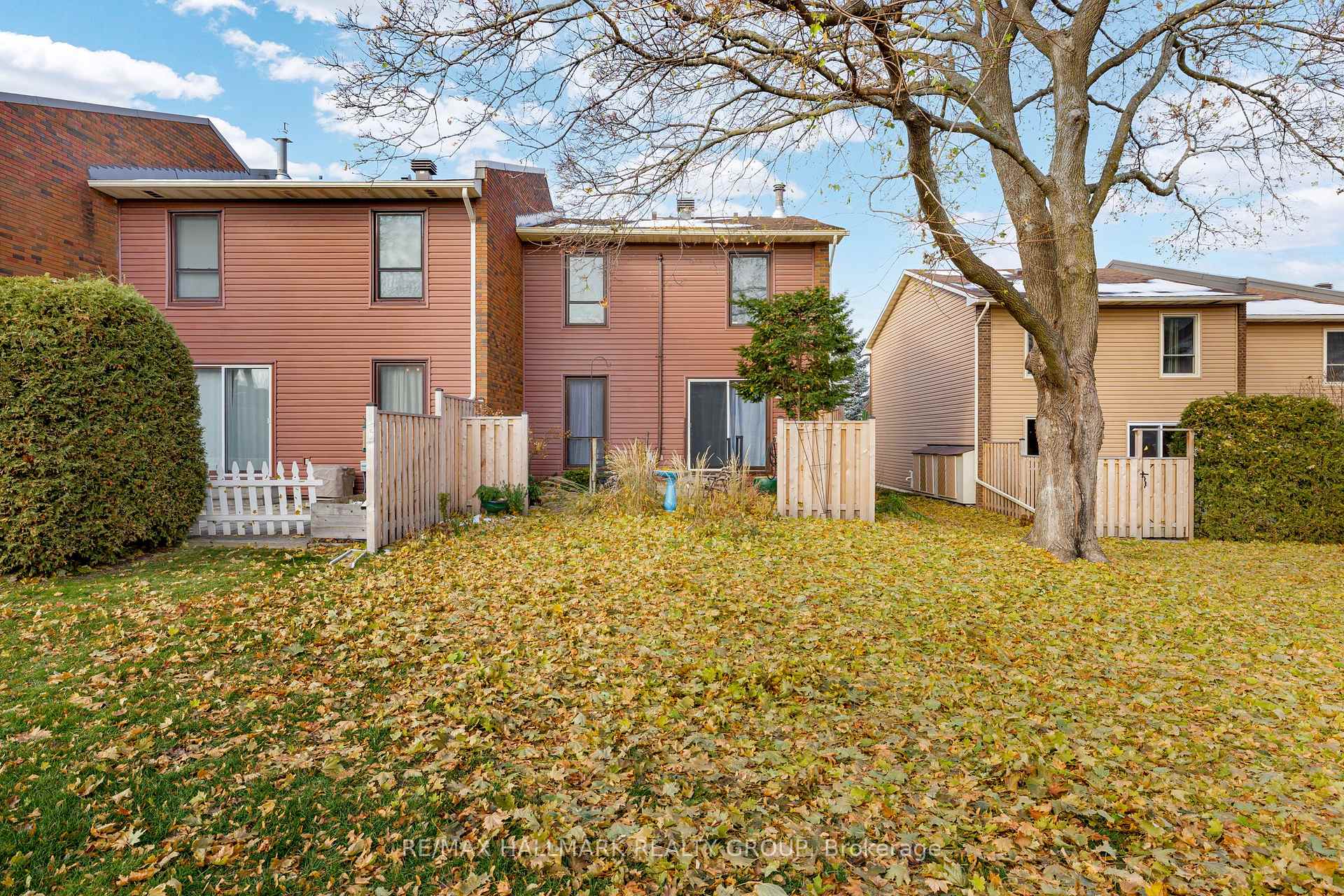 Photo 82 of 10 Black Forest Lane, Ottawa, Arbeatha Park — HOMEH