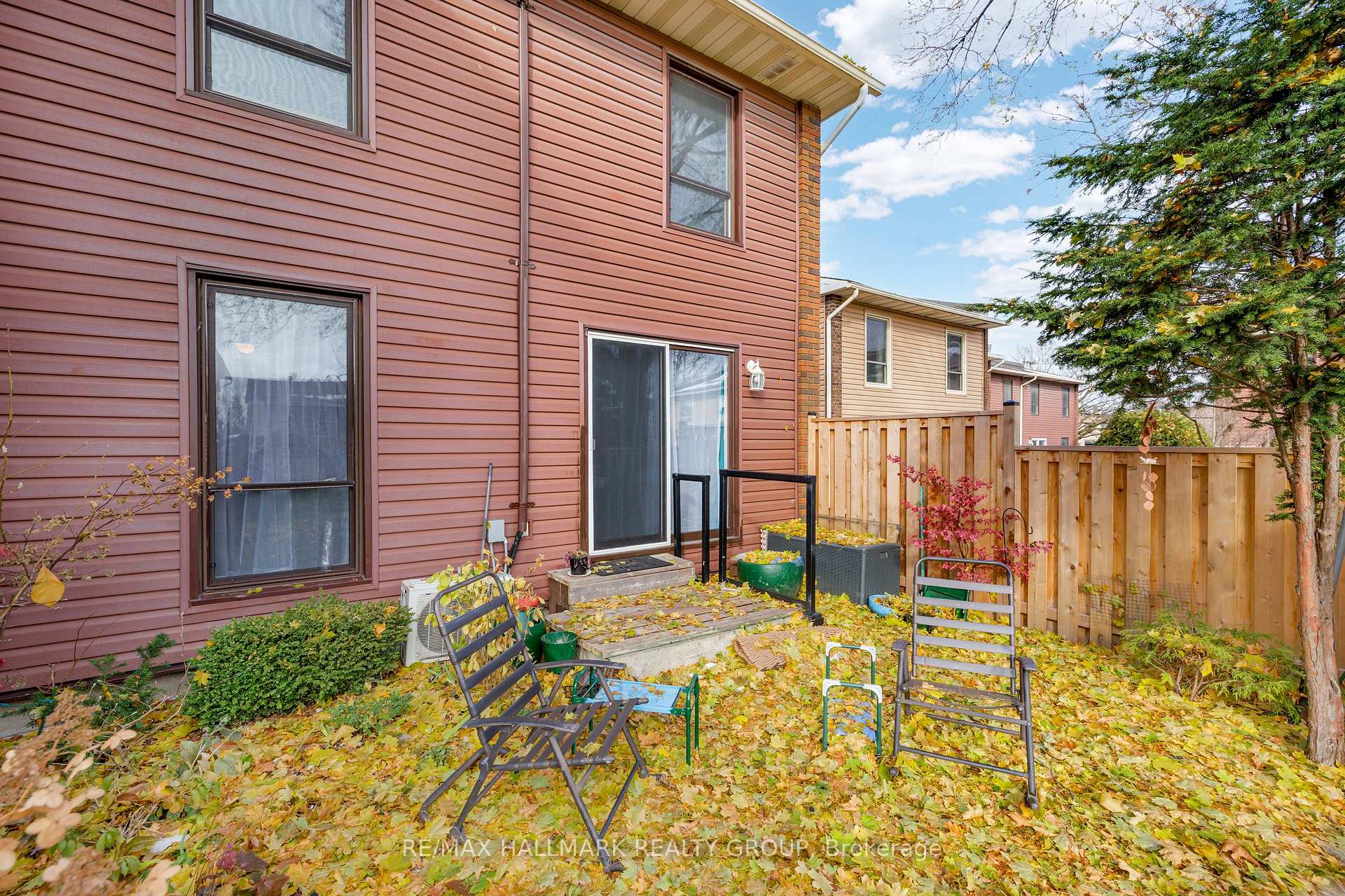 Photo 80 of 10 Black Forest Lane, Ottawa, Arbeatha Park — HOMEH