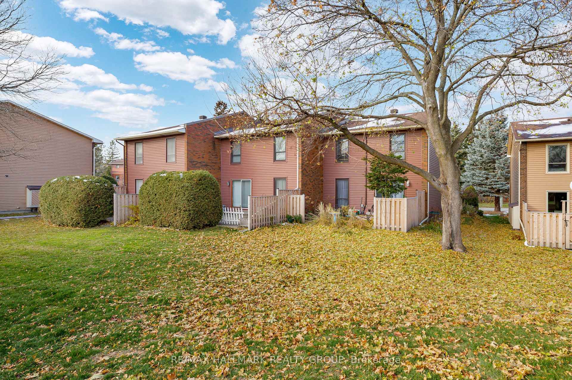 Photo 87 of 10 Black Forest Lane, Ottawa, Arbeatha Park — HOMEH
