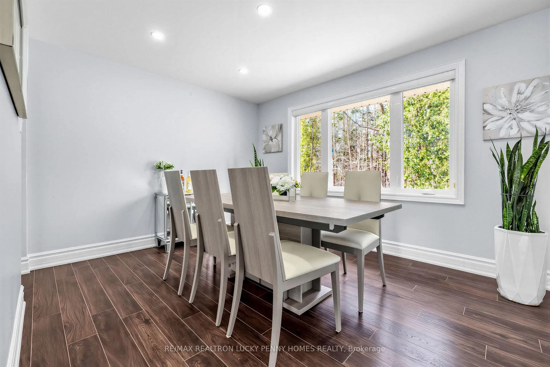 Photo 15 of 29 Glenbourne Park Drive, Markham, Devil's Elbow — HOMEH