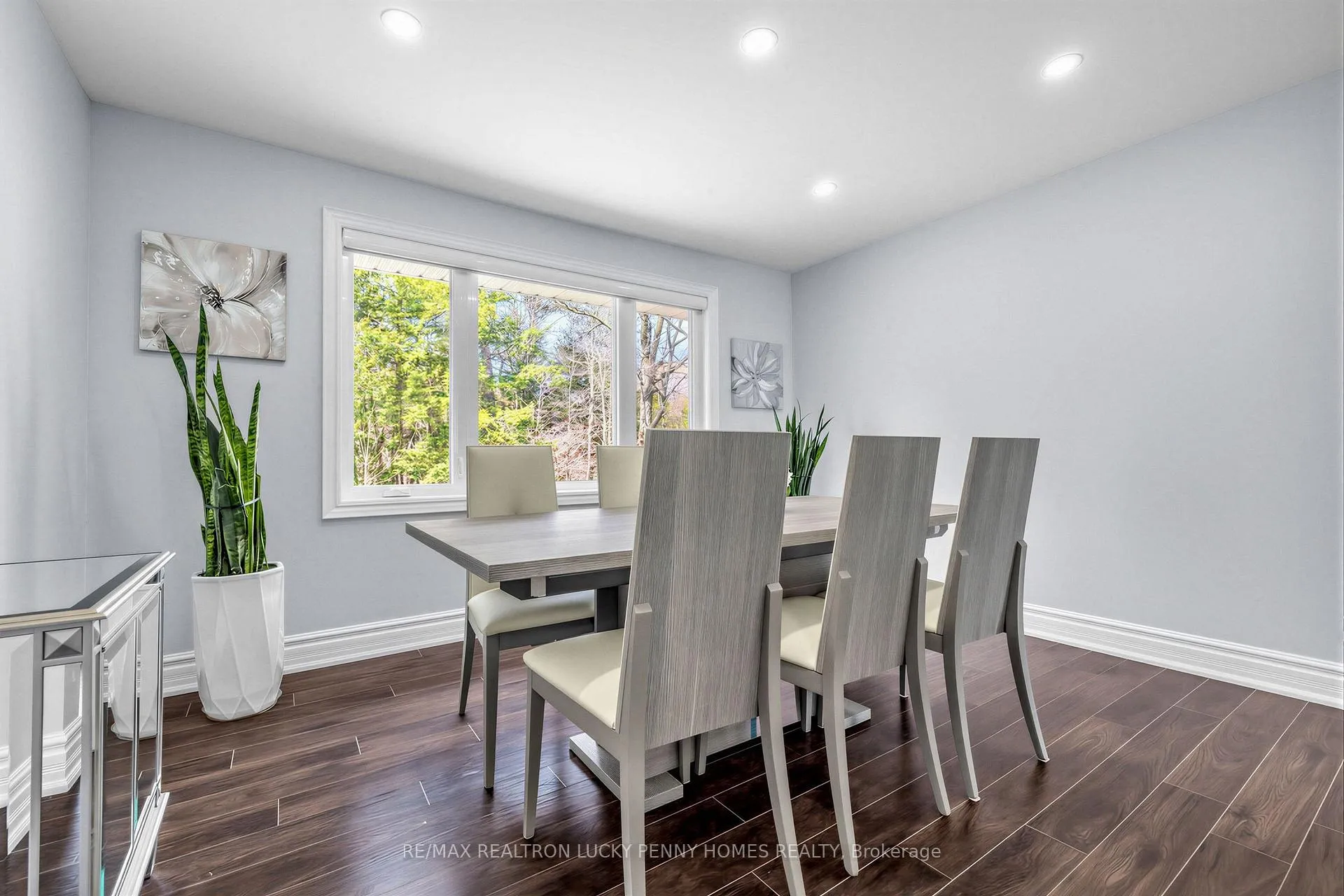Photo 16 of 29 Glenbourne Park Drive, Markham, Devil's Elbow — HOMEH