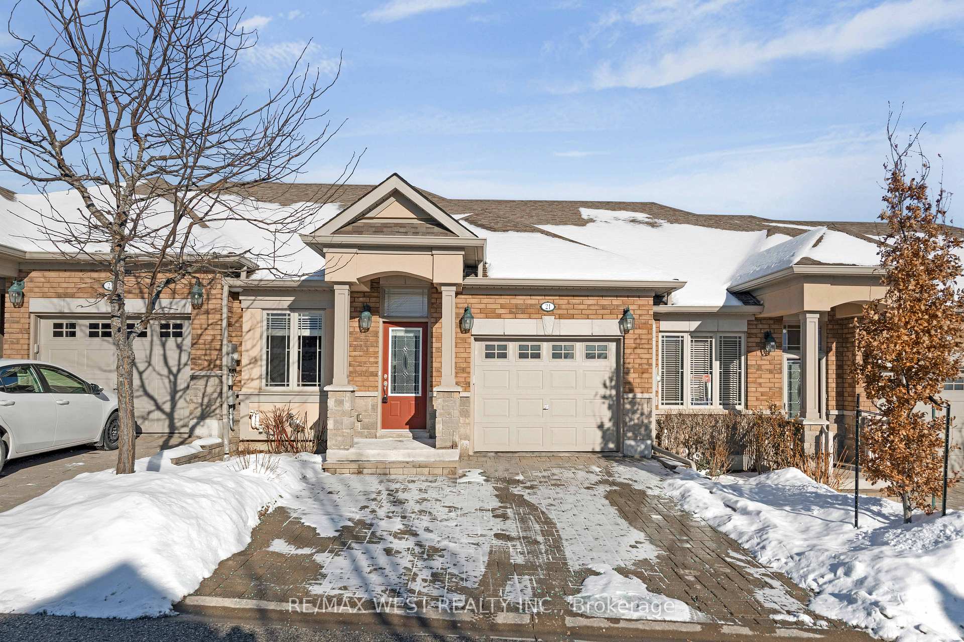Front of 21 Upper Highland