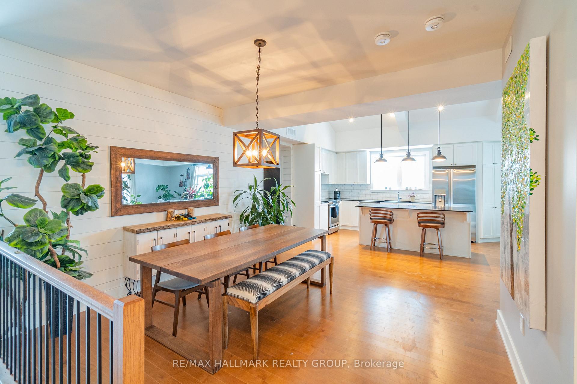 Photo 2 of 228 Mullin Private, Ottawa, Mer Bleue/Bradley Estates/Anderson Park — HOMEH