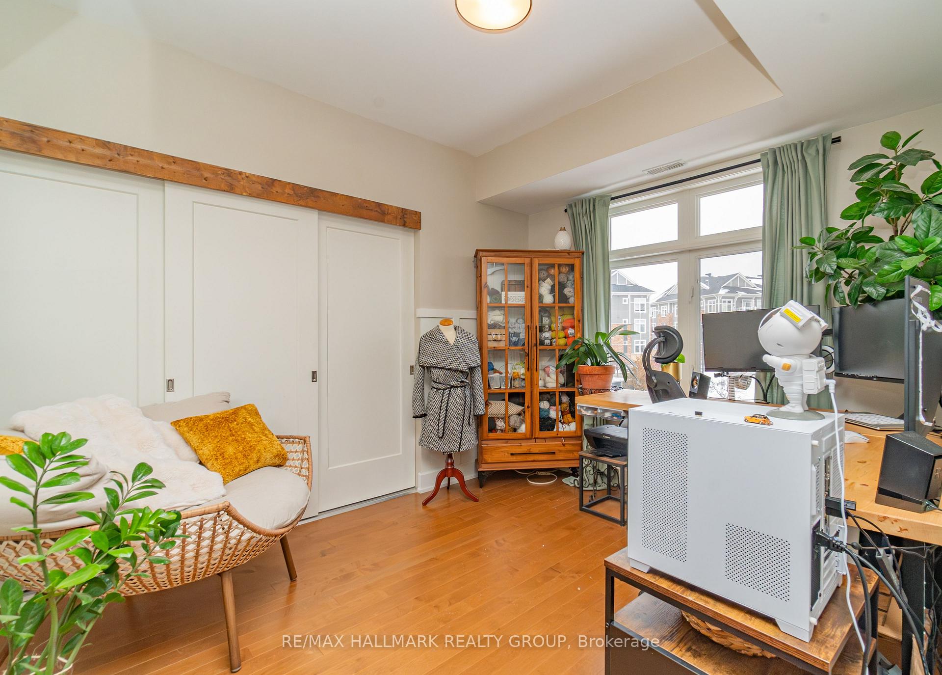Photo 9 of 228 Mullin Private, Ottawa, Mer Bleue/Bradley Estates/Anderson Park — HOMEH
