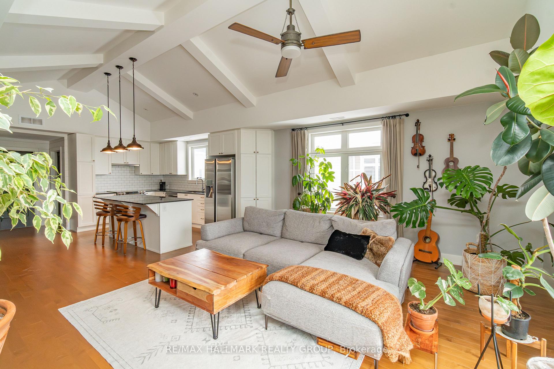Photo 15 of 228 Mullin Private, Ottawa, Mer Bleue/Bradley Estates/Anderson Park — HOMEH