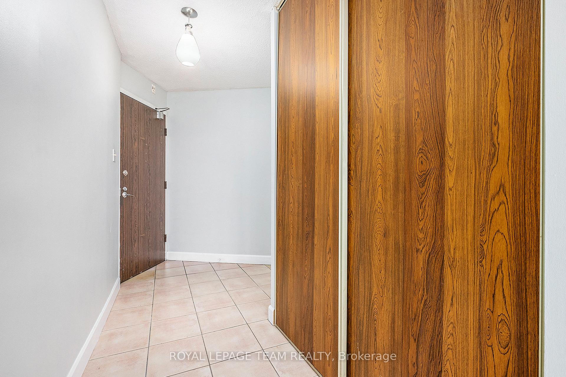 Photo 5 of Unit 507, 900 Dynes Road, Ottawa, Carleton Square — HOMEH