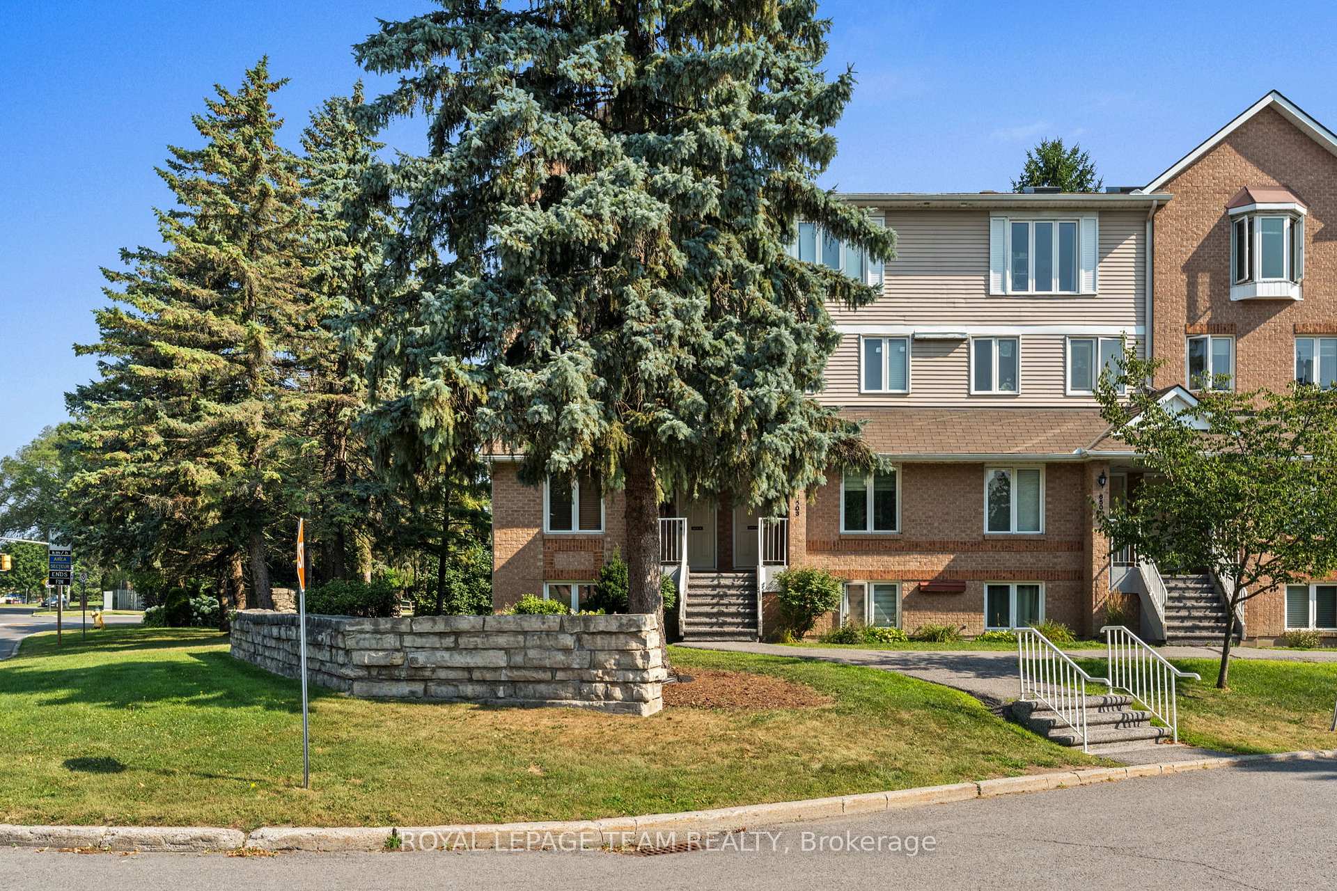 Photo 2 of Unit B, 6501 Bilberry Drive, Ottawa, Convent Glen North — HOMEH