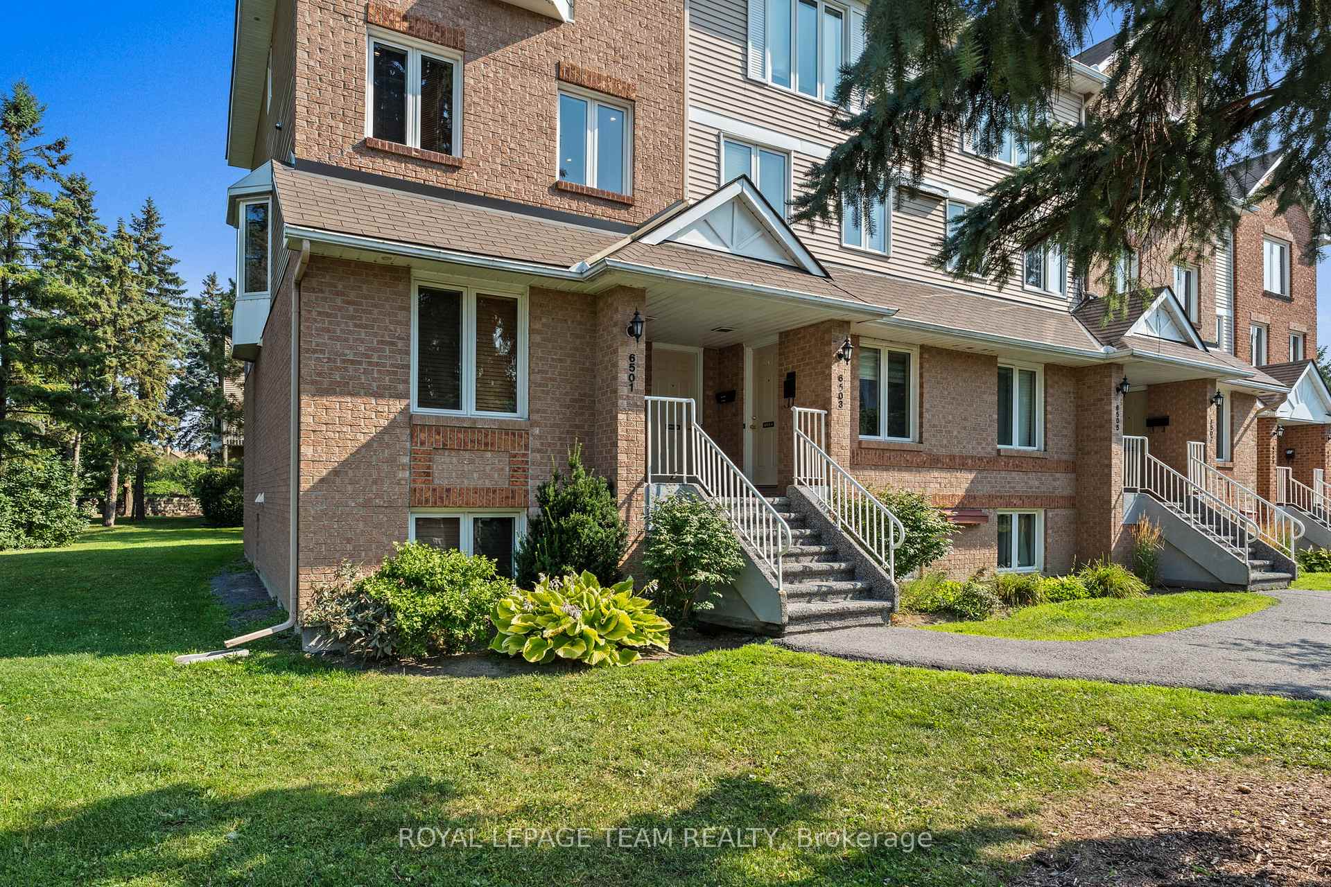 Photo 5 of Unit B, 6501 Bilberry Drive, Ottawa, Convent Glen North — HOMEH