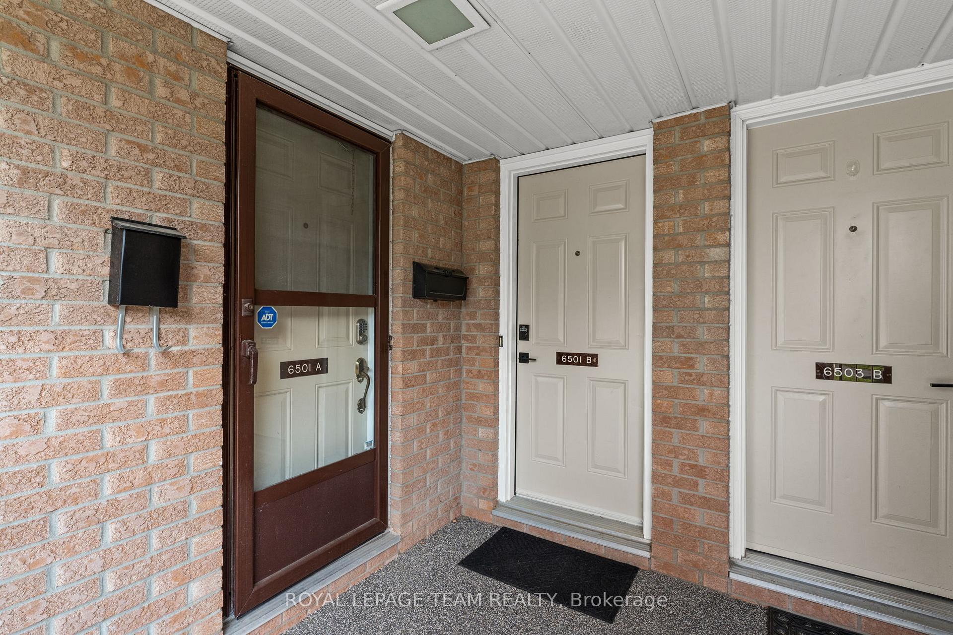 Photo 8 of Unit B, 6501 Bilberry Drive, Ottawa, Convent Glen North — HOMEH