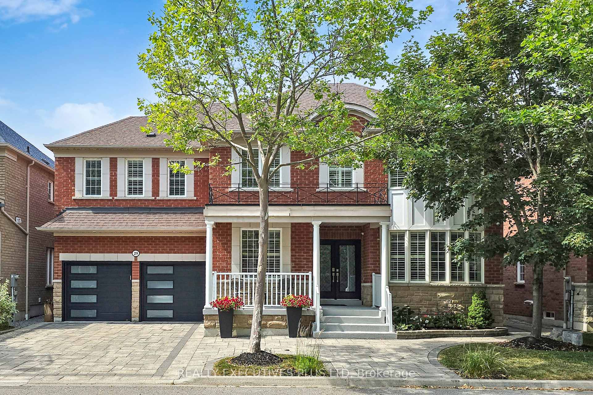 Front of 29 Weston Crescent