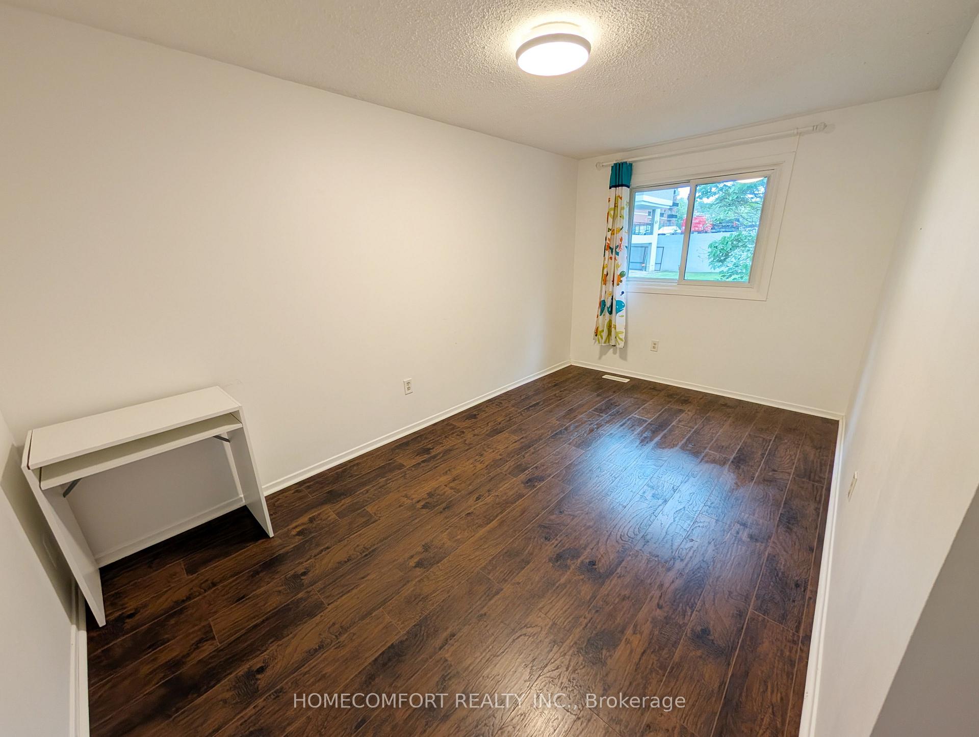 Photo 5 of Unit 39, 21 Thatcher's Mill Way, Markham, Bullock — HOMEH